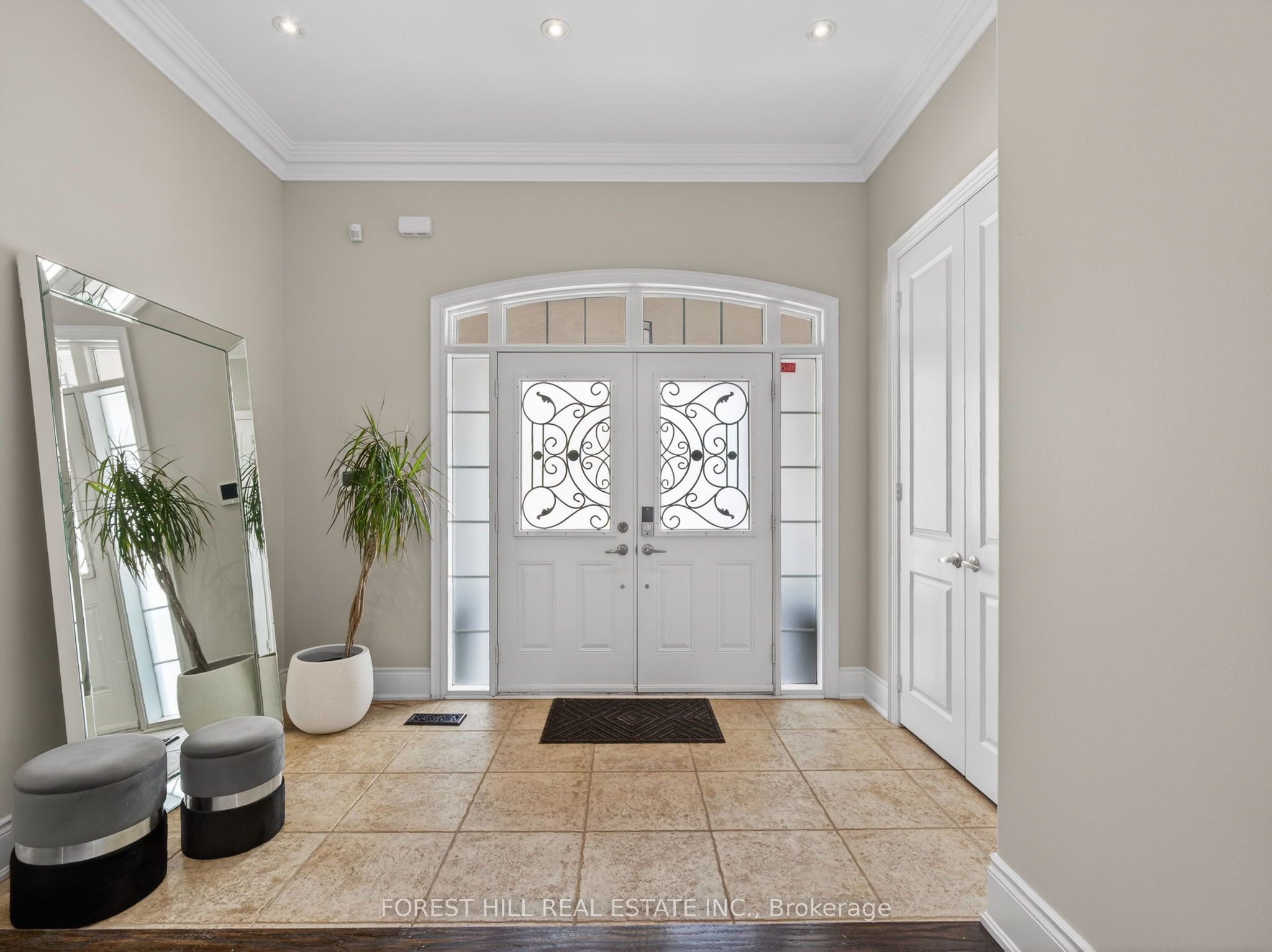 232 Luca Avenue, Vaughan, ON L6A 0X3 photo 2