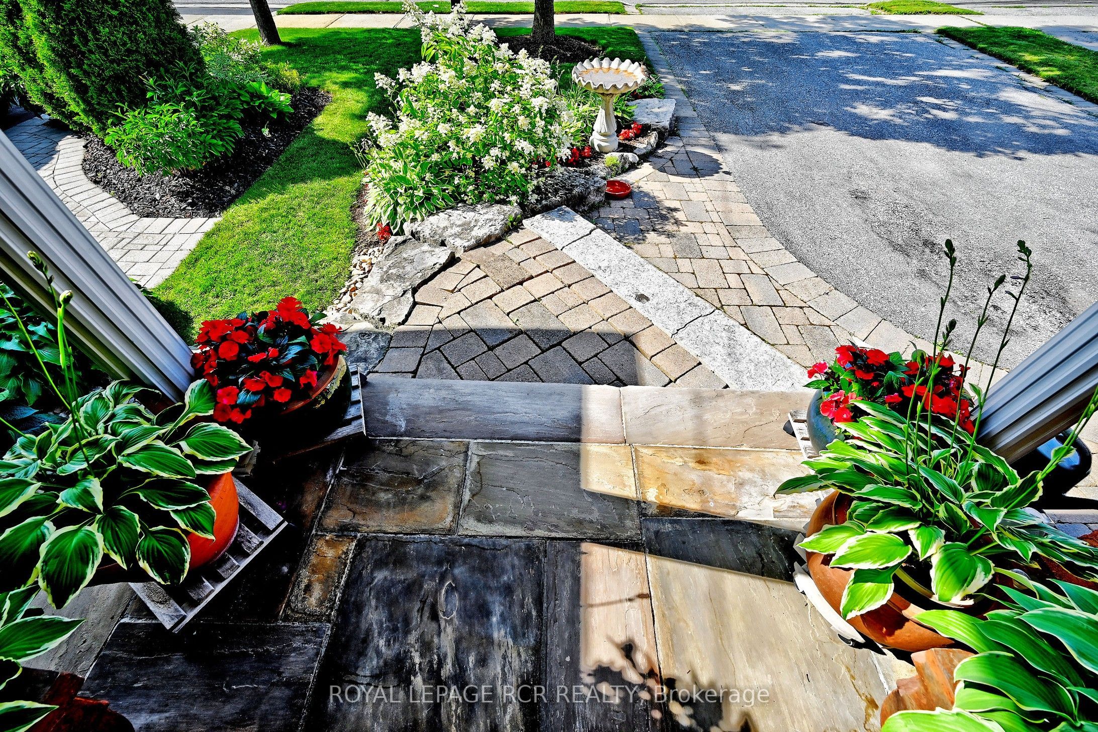 81 Woodbury Crescent, Newmarket, ON L3X 2T2 photo 4