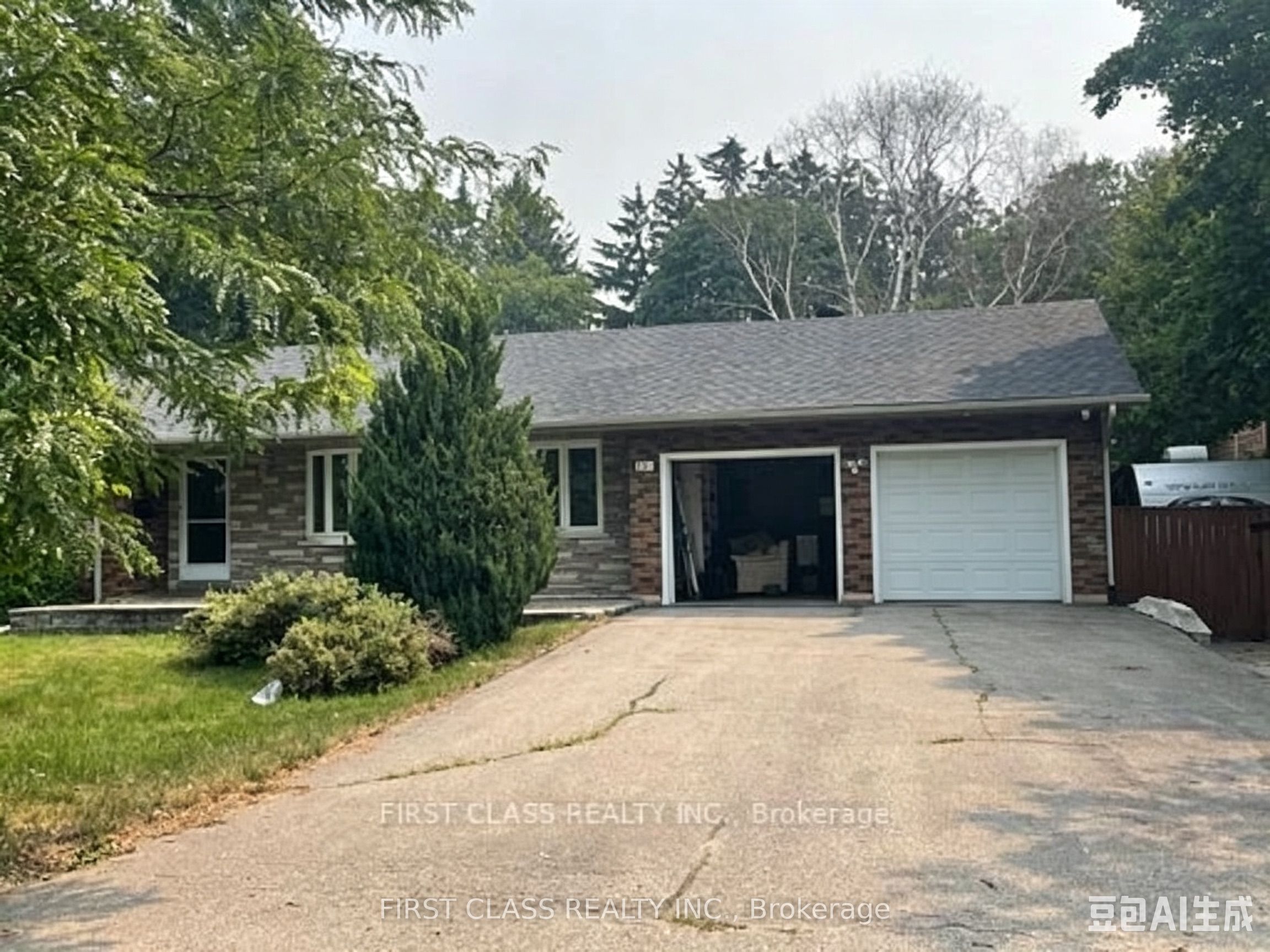 251 Scott Avenue, Newmarket, ON L3Y 4R4 photo 4