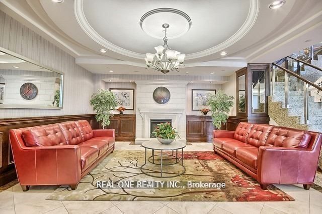 15 North Park Road 801, Vaughan, ON L4J 0A1 photo 3