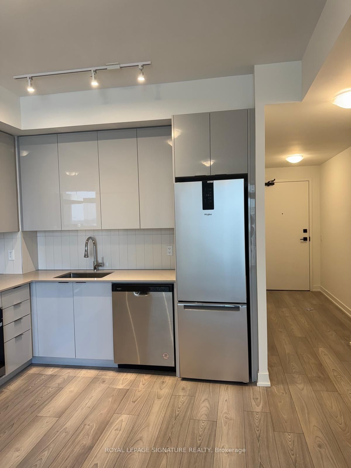 498 Caldari Road 2132, Vaughan, ON L4K 0R6 photo 4