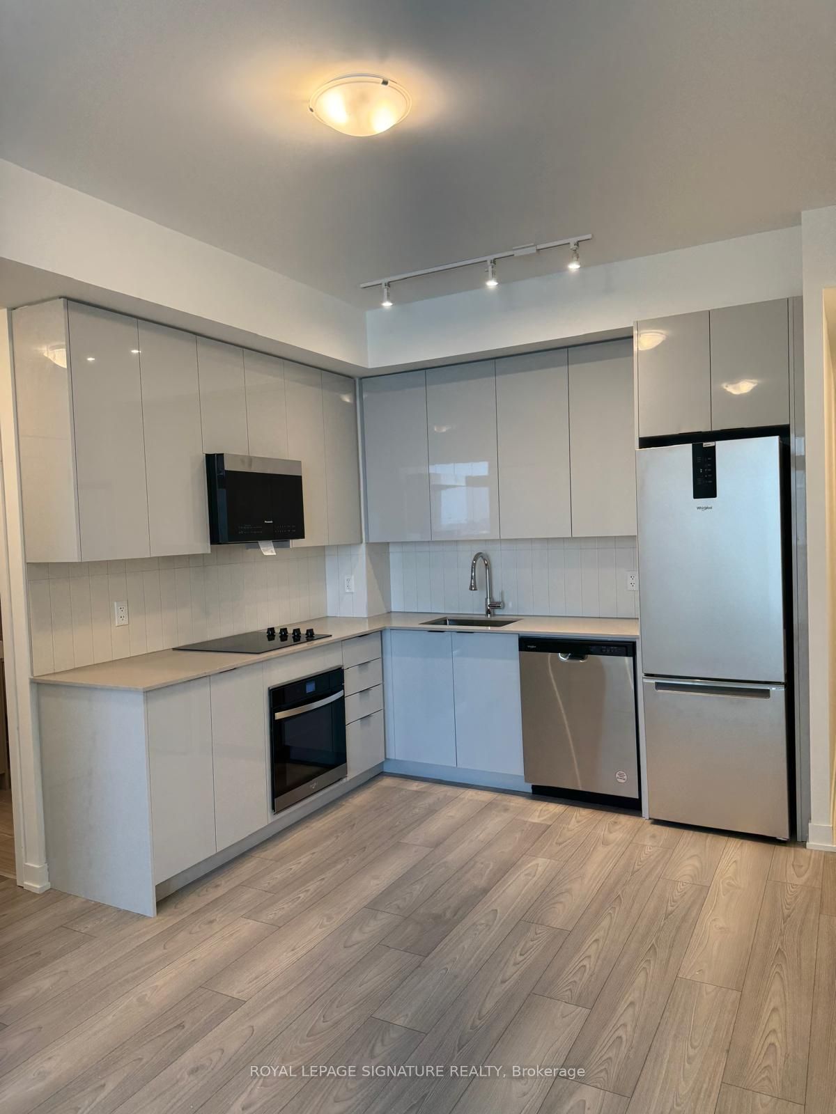 498 Caldari Road 2132, Vaughan, ON L4K 0R6 photo 5