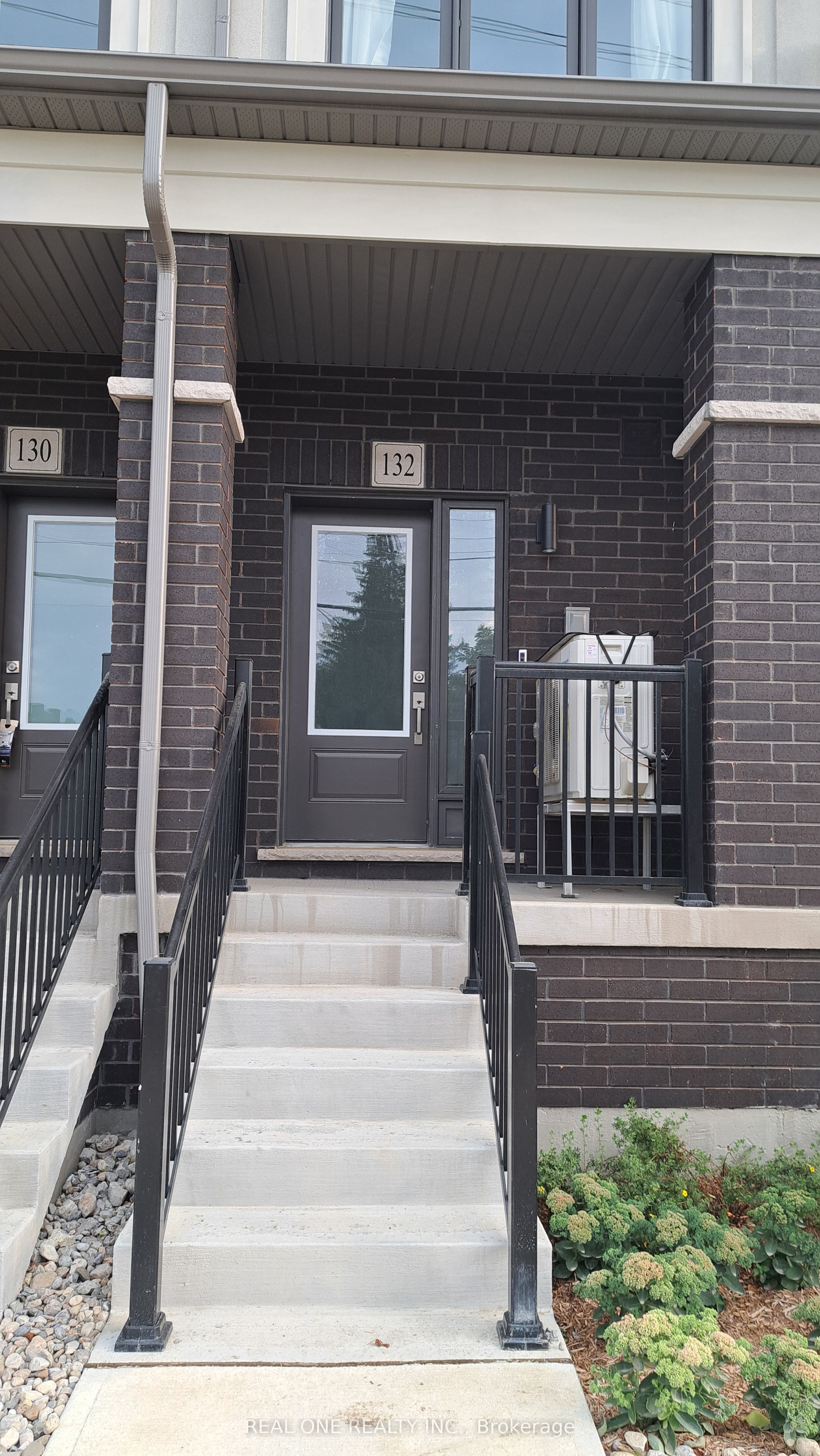 132 Matawin Lane S, Richmond Hill, ON L4B 0H7 photo 3