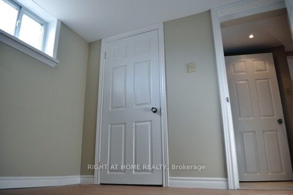 242 Demaine Crescent, Richmond Hill, ON L4C 2W5