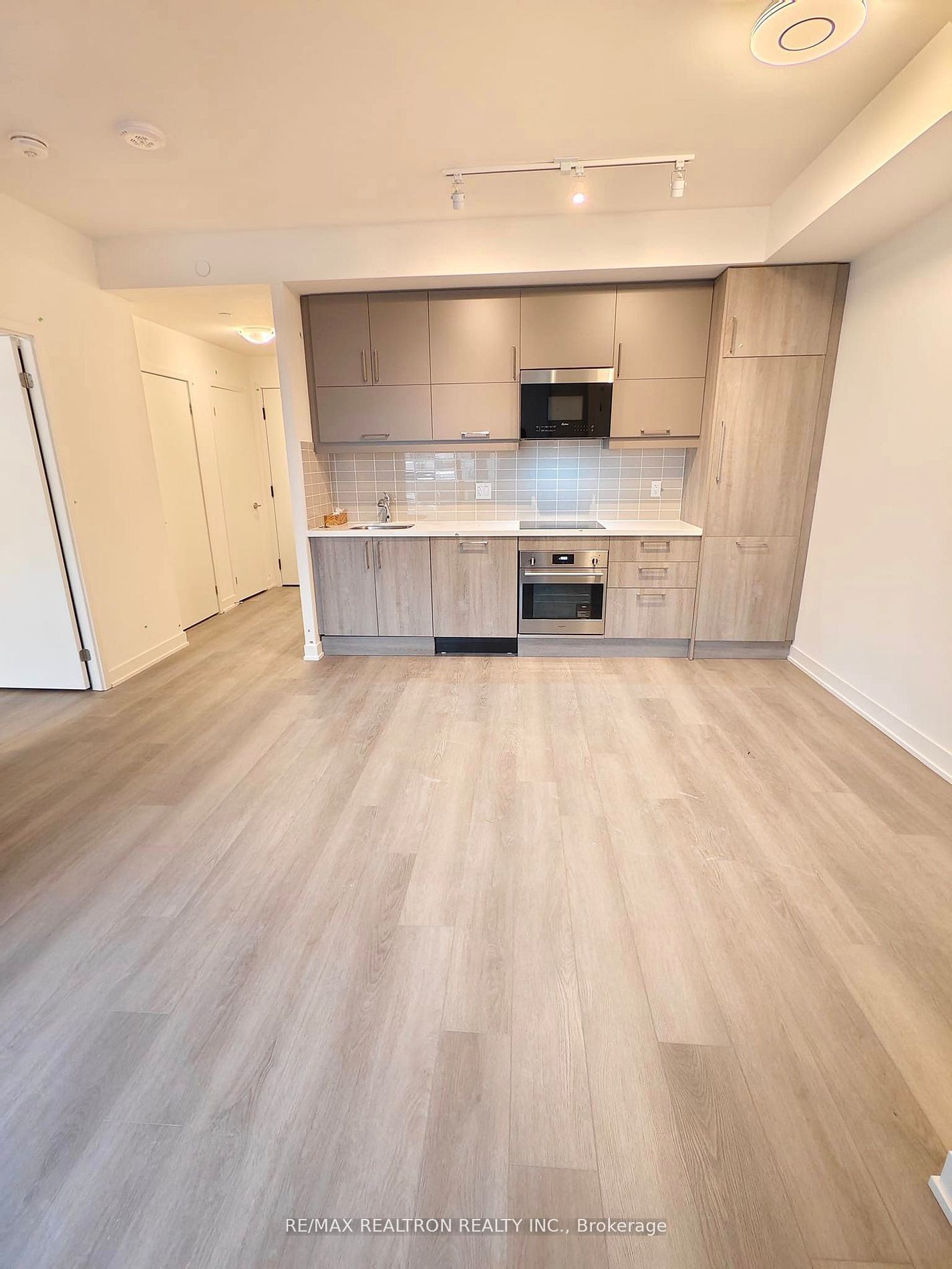 8119 Birchmount Road 1205, Markham, ON L6G 0H5 photo 3