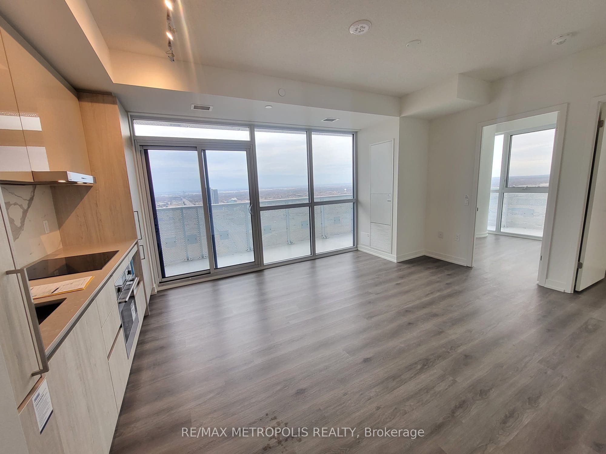 225 Commerce Street 3209, Vaughan, ON L4K 0R1 photo 4