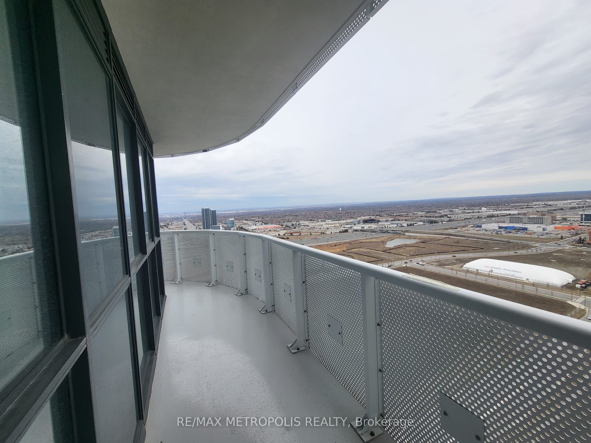 225 Commerce Street 3209, Vaughan, ON L4K 0R1 photo 5