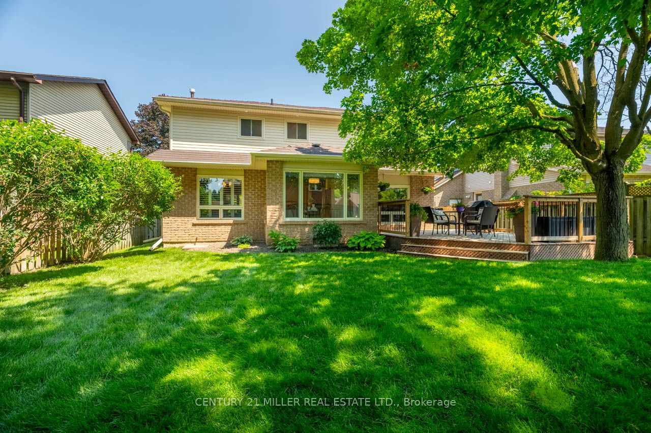 176 Willow Lane, Newmarket, ON L3Y 6R8