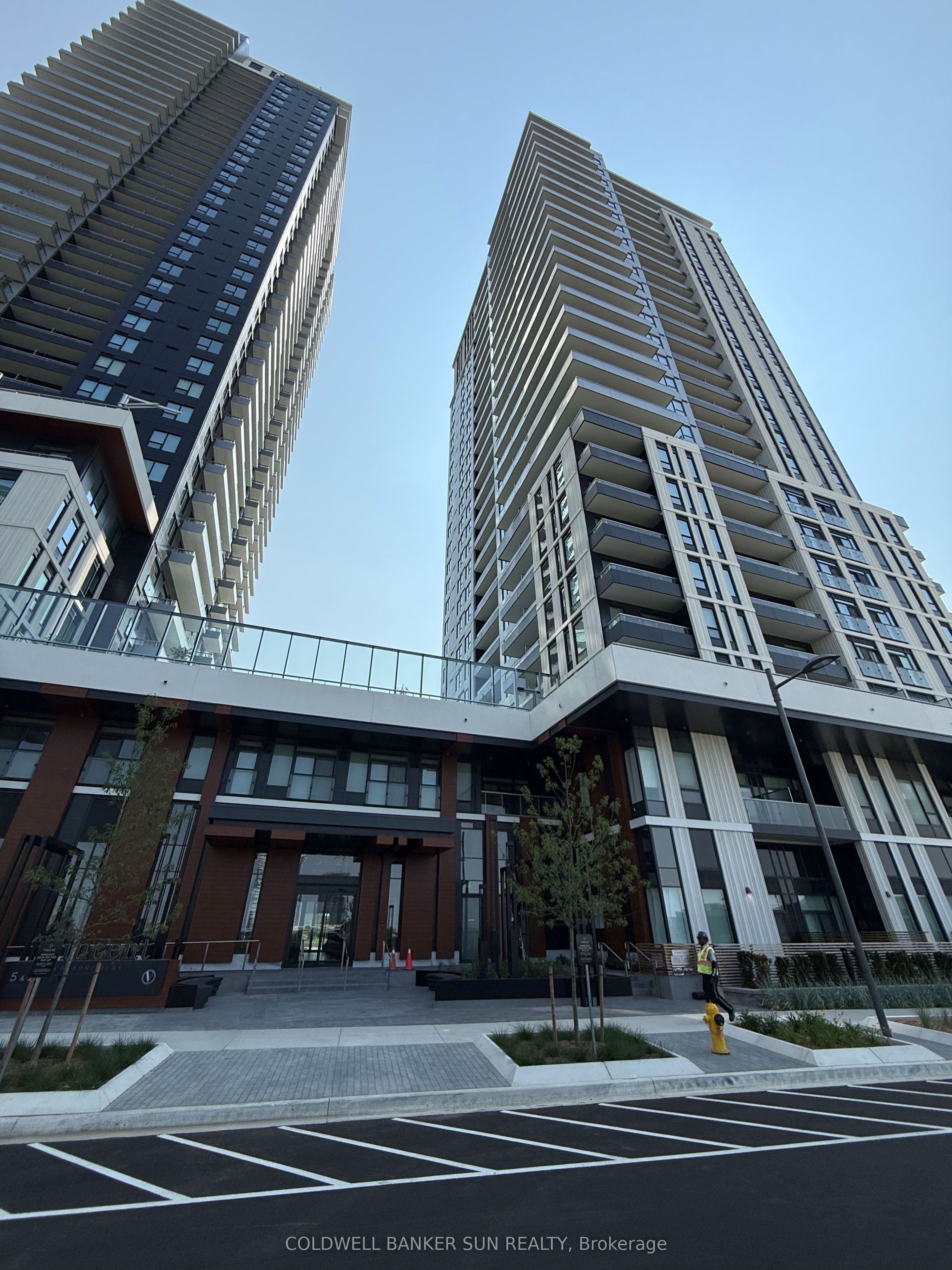21 Meadowvale Road 406B, Vaughan, ON L4K 0H6 photo 4