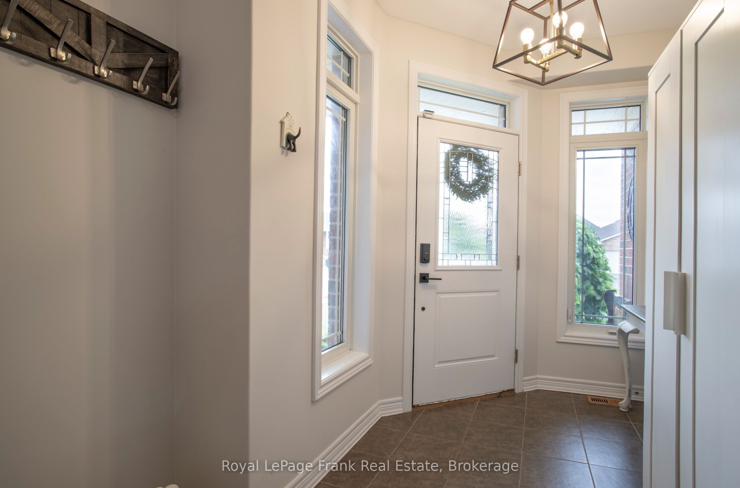 80 Mike Hart Drive, Essa, ON L0M 1B6 photo 4