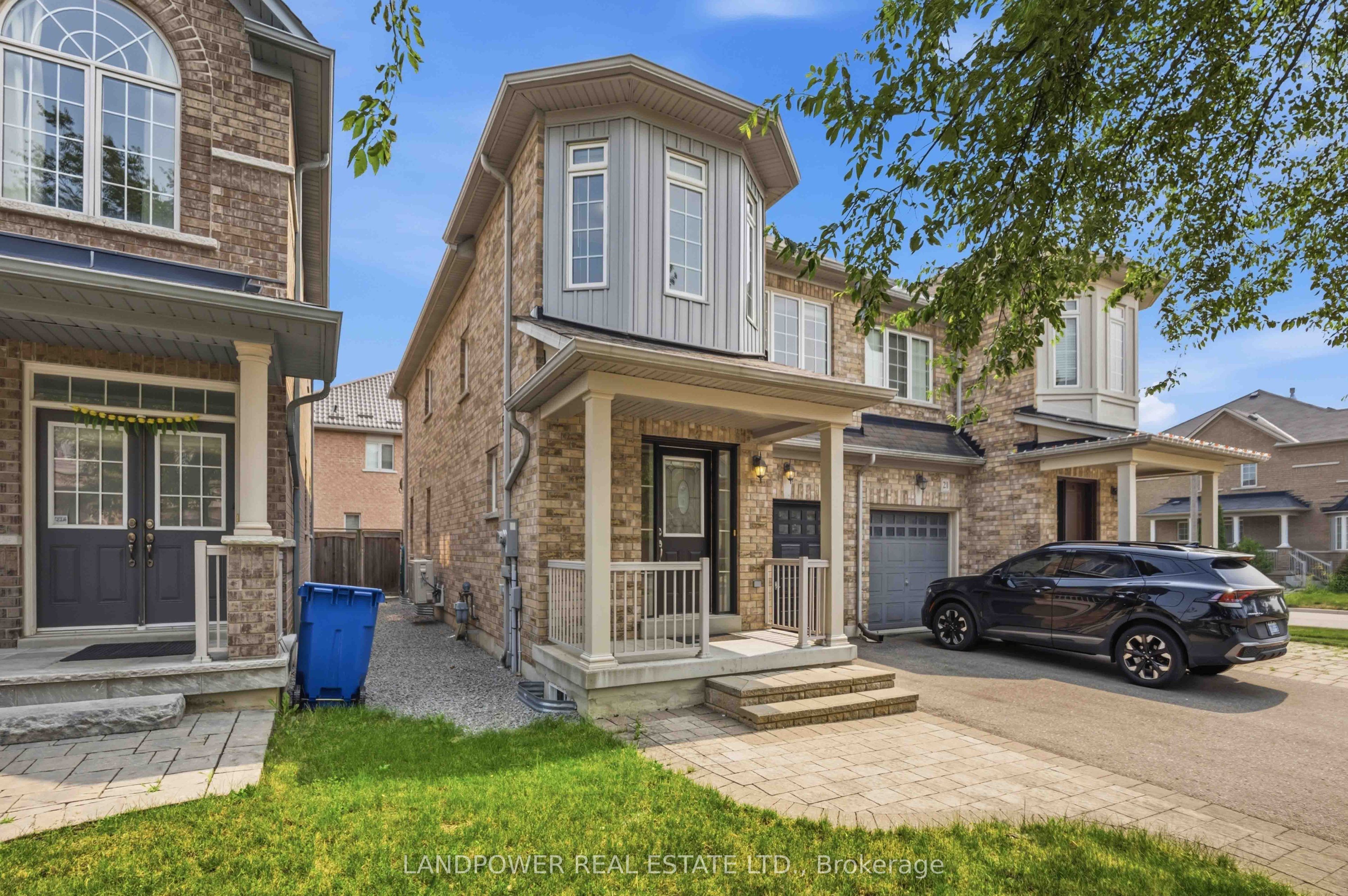 19 Christian Hoover Drive, Whitchurch-Stouffville, ON L4A 0X5 photo 3