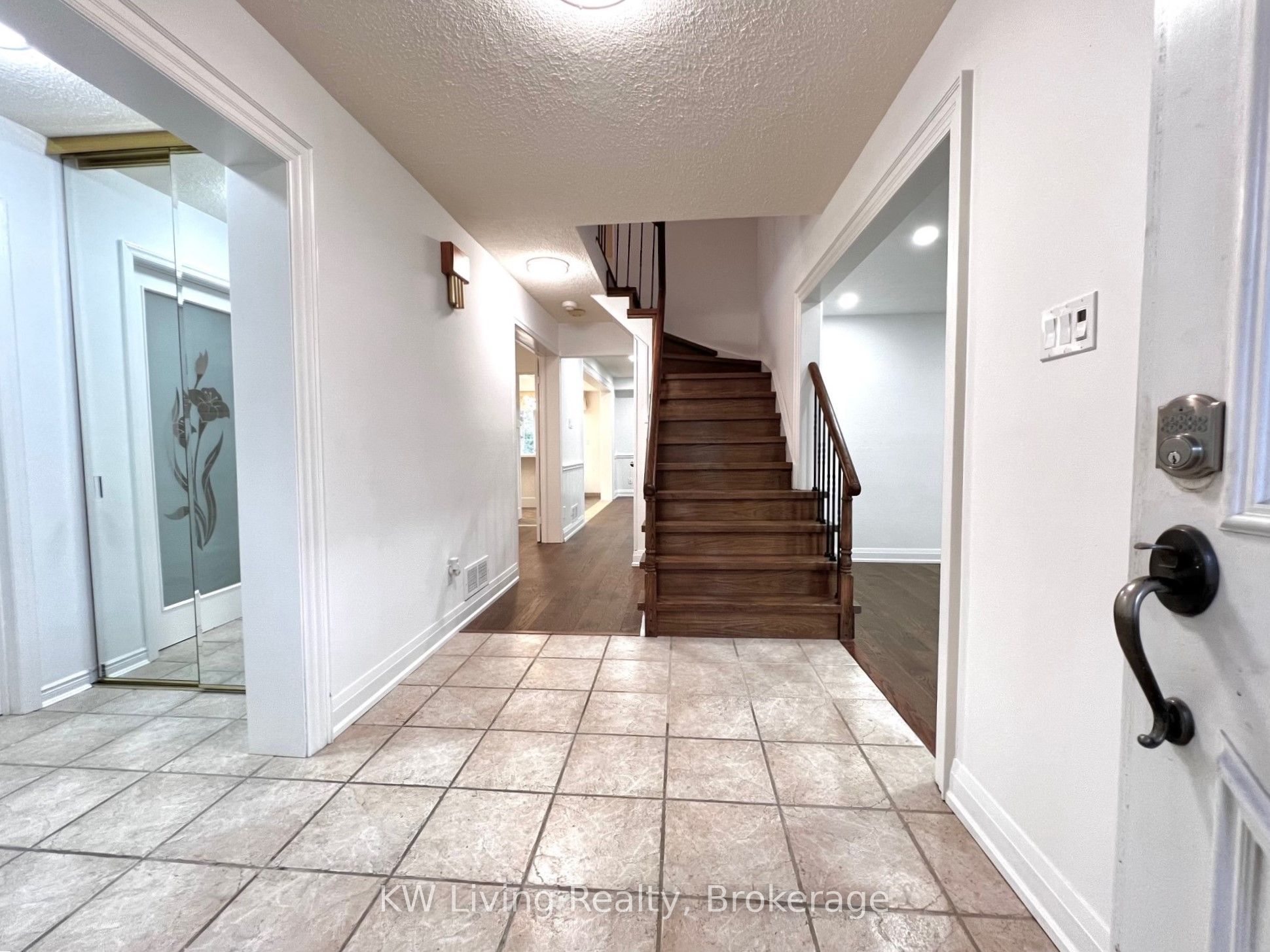 92 Breckonwood Crescent, Markham, ON L3T 5E8 photo 4