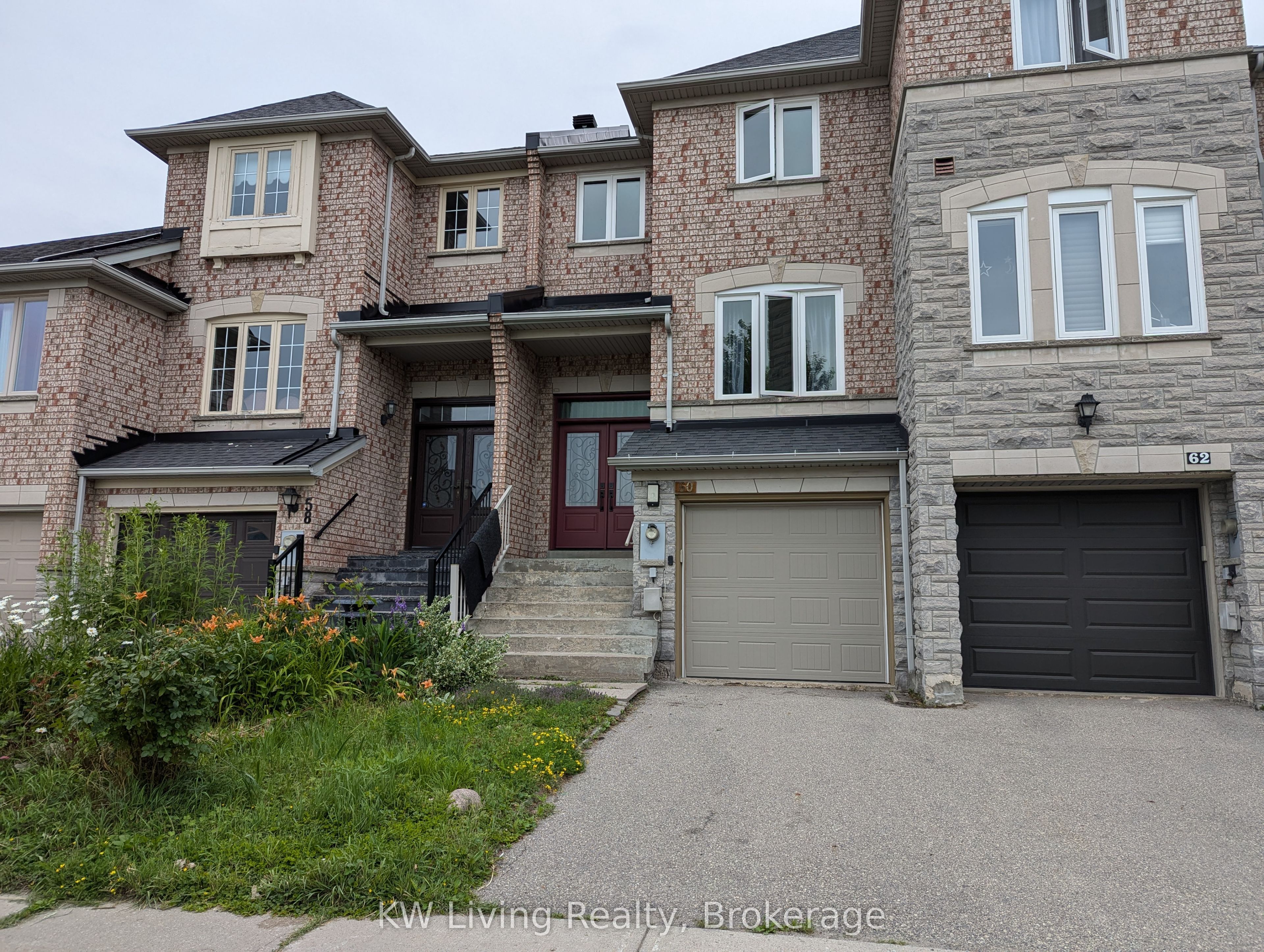 60 Coburg Crescent, Richmond Hill, ON L4B 4E2