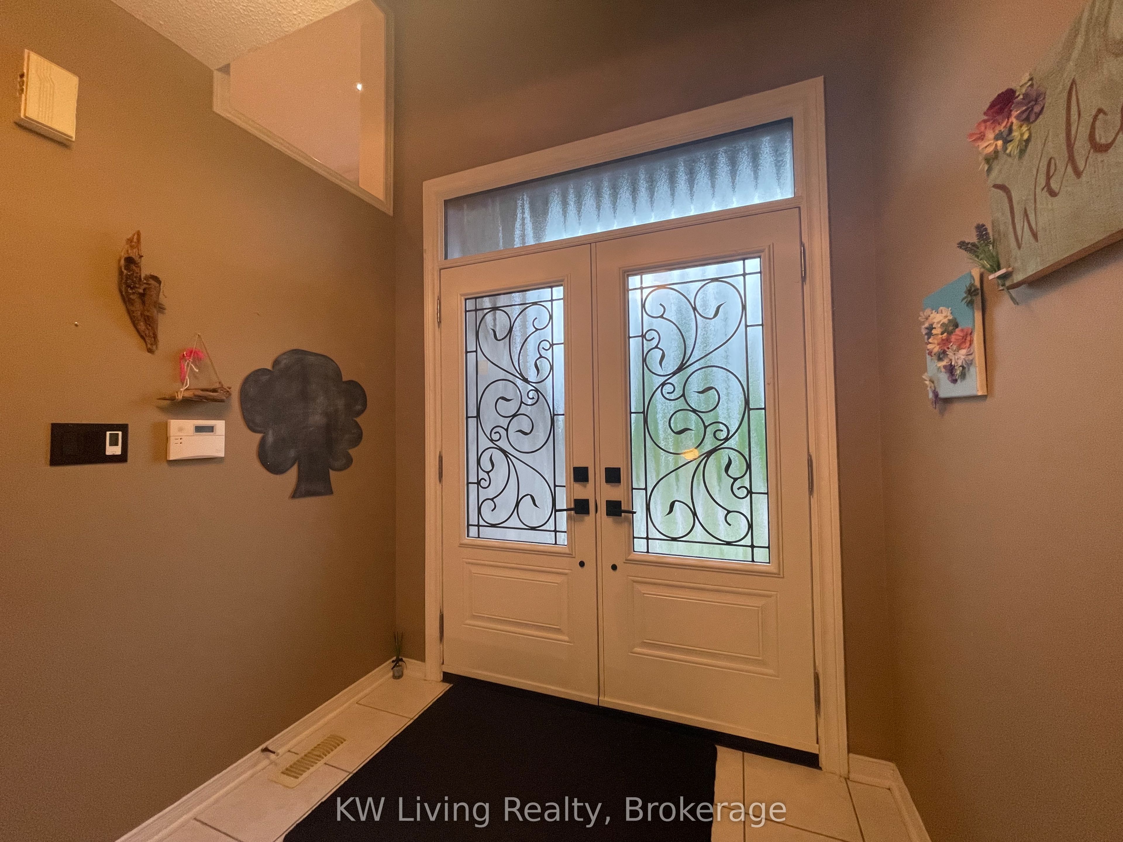 60 Coburg Crescent, Richmond Hill, ON L4B 4E2 photo 3