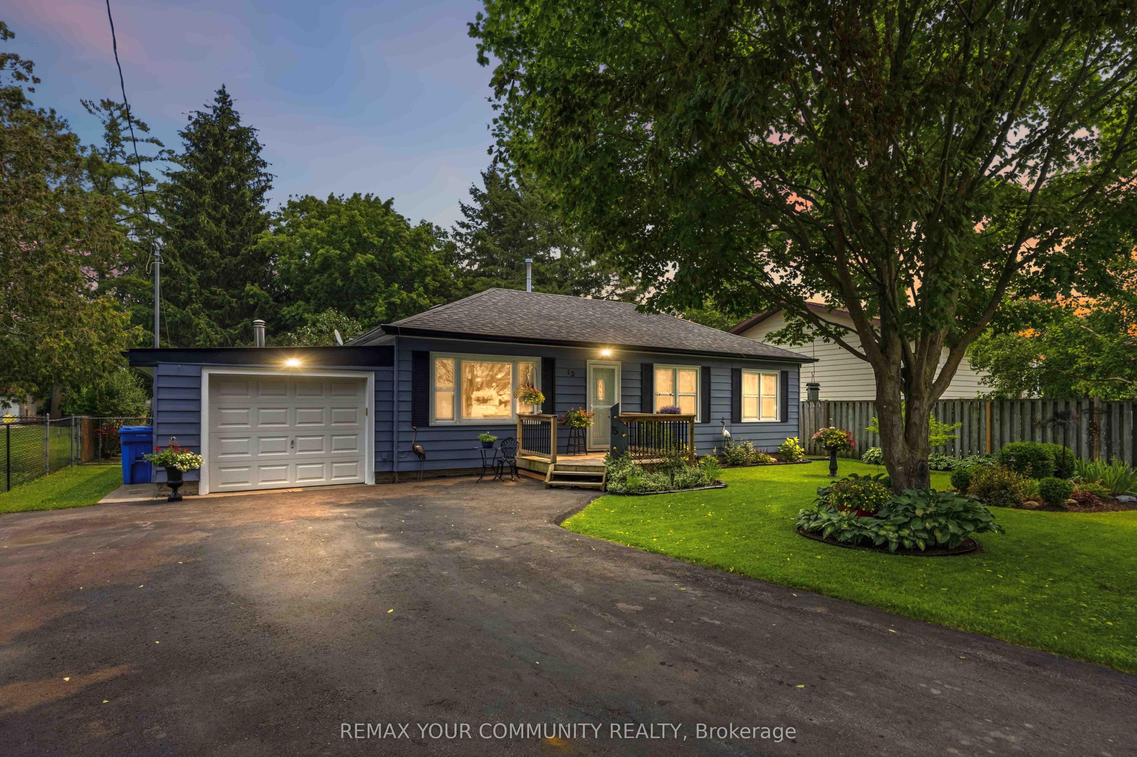 15 Georgina Street, Georgina, ON L0E 1R0 photo 4