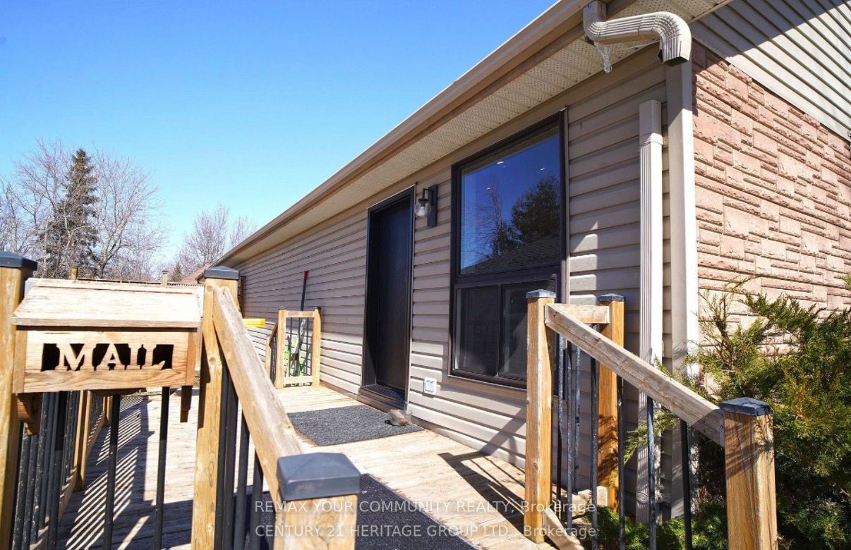236 Simcoe Avenue, Georgina, ON L4P 2H8 photo 4