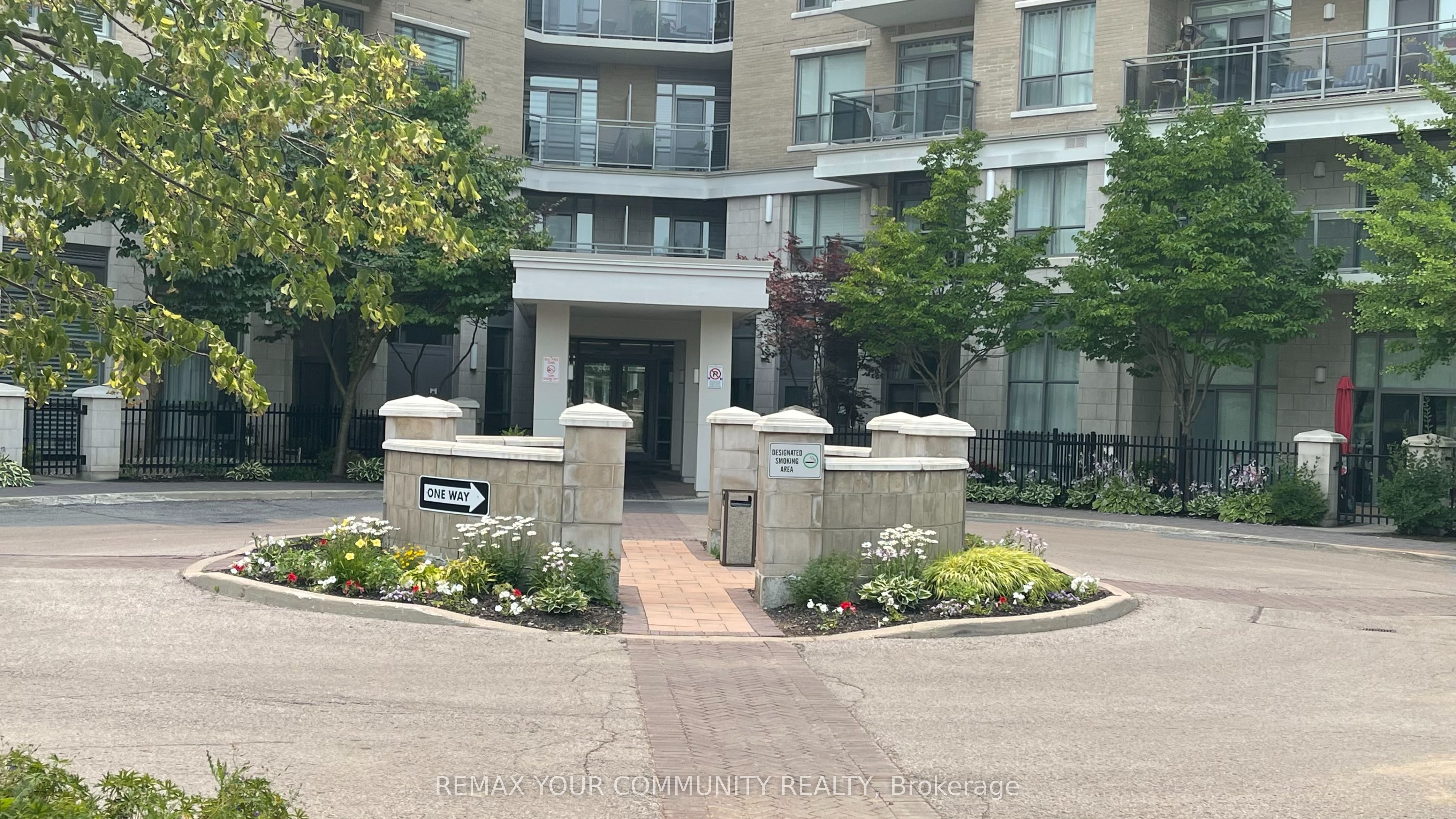 111 Civic Square Gate 222, Aurora, ON L4G 0S6 photo 4