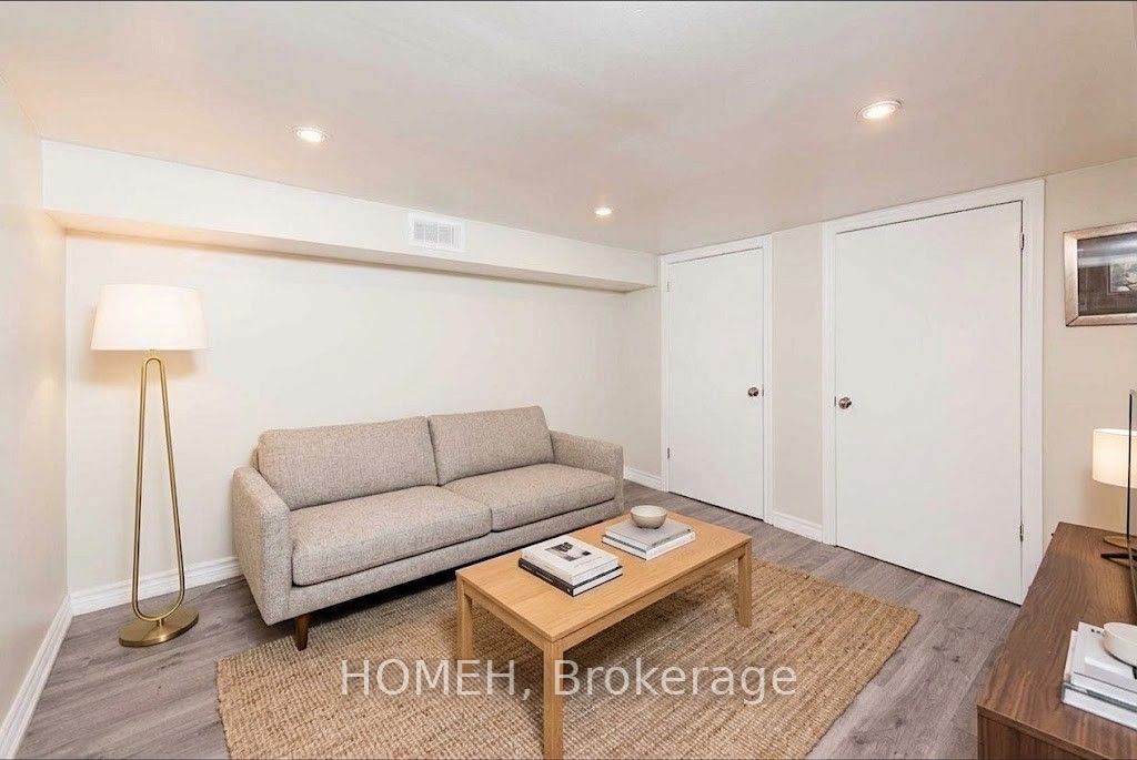 265 Demaine Crescent Basement, Richmond Hill, ON L4C 2W4