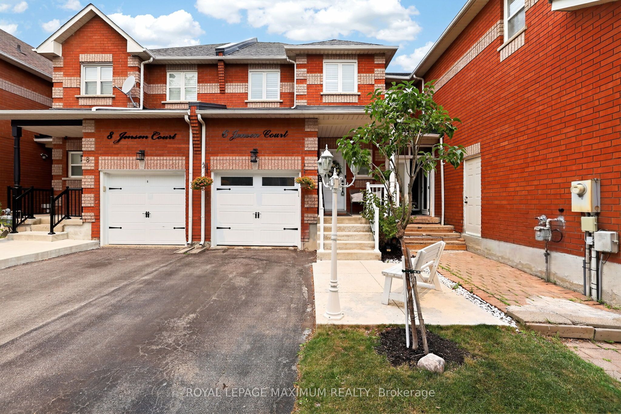 6 Jensen Court, Vaughan, ON L6A 2T6 photo 2
