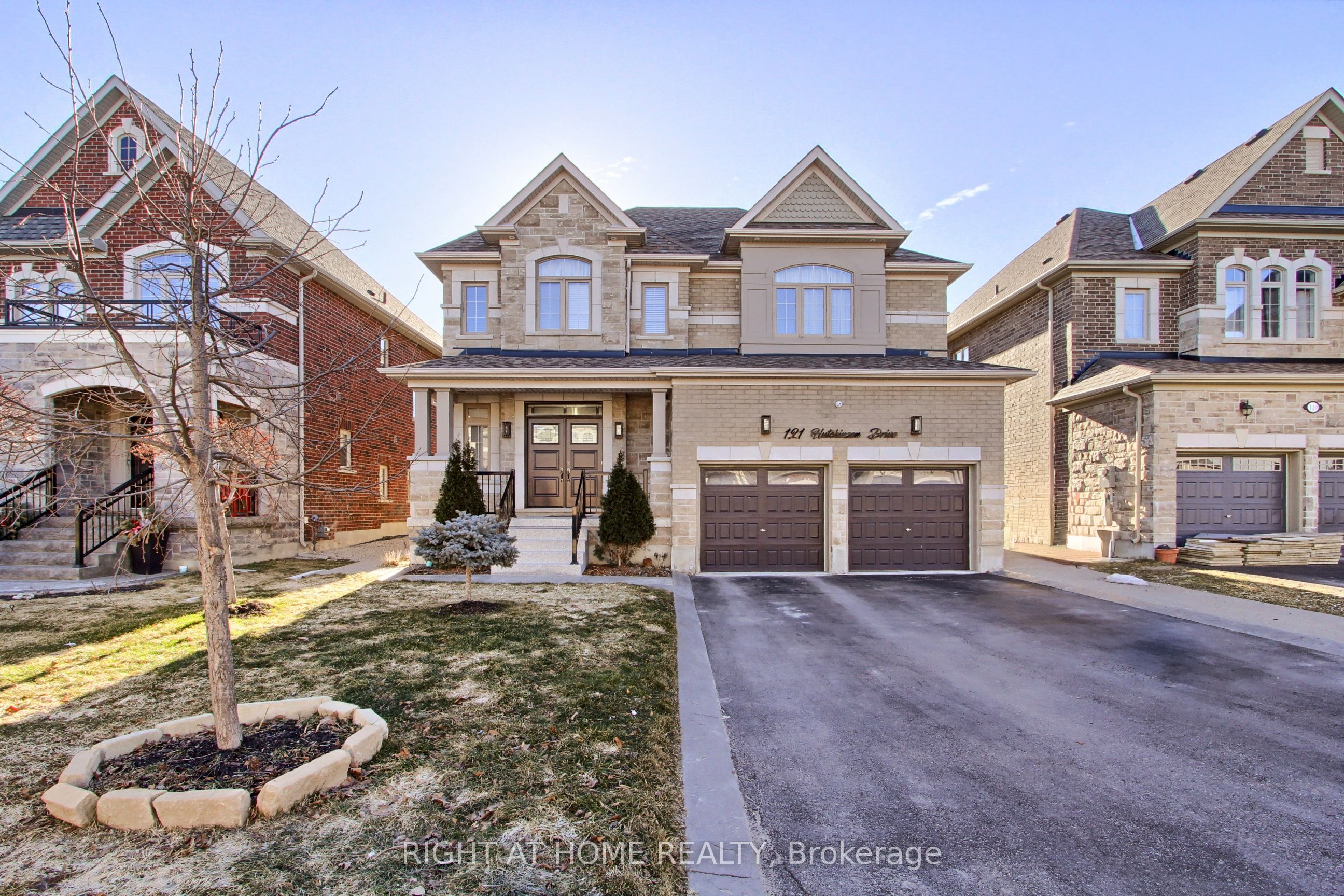 121 Hutchinson Drive, New Tecumseth, ON L9R 0P6 photo 2