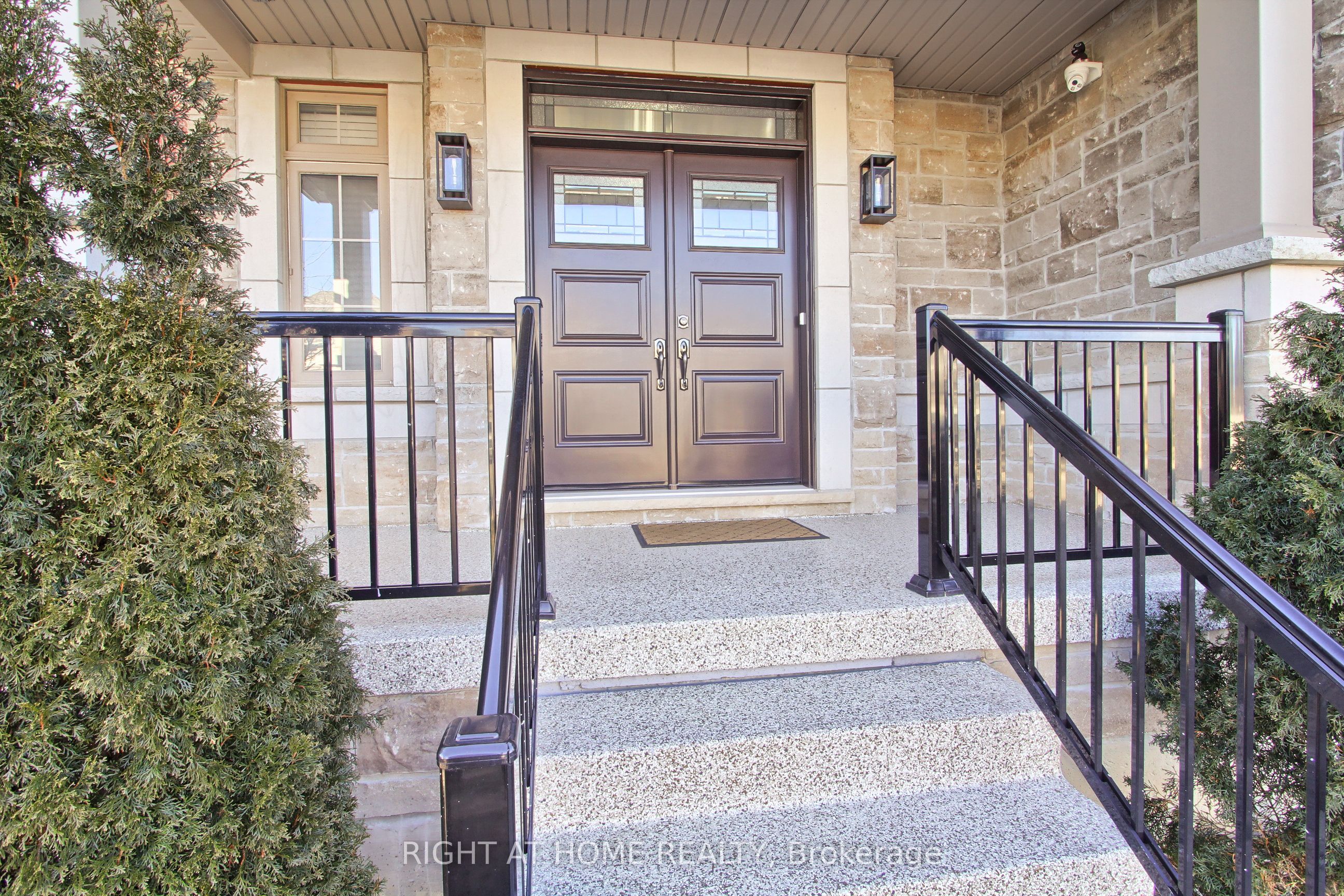 121 Hutchinson Drive, New Tecumseth, ON L9R 0P6 photo 5
