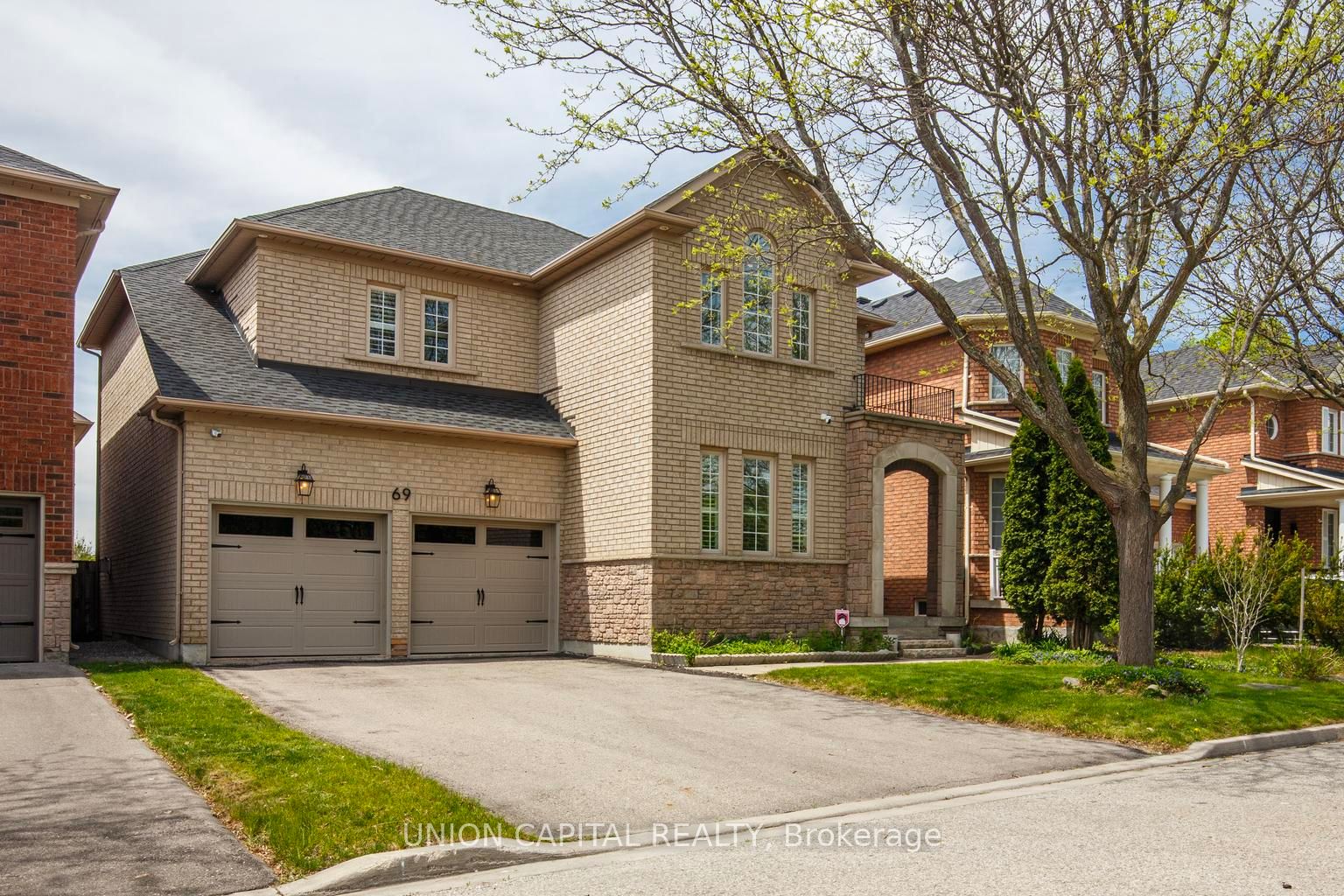 69 Southbrook Crescent, Markham, ON L6C 2H6