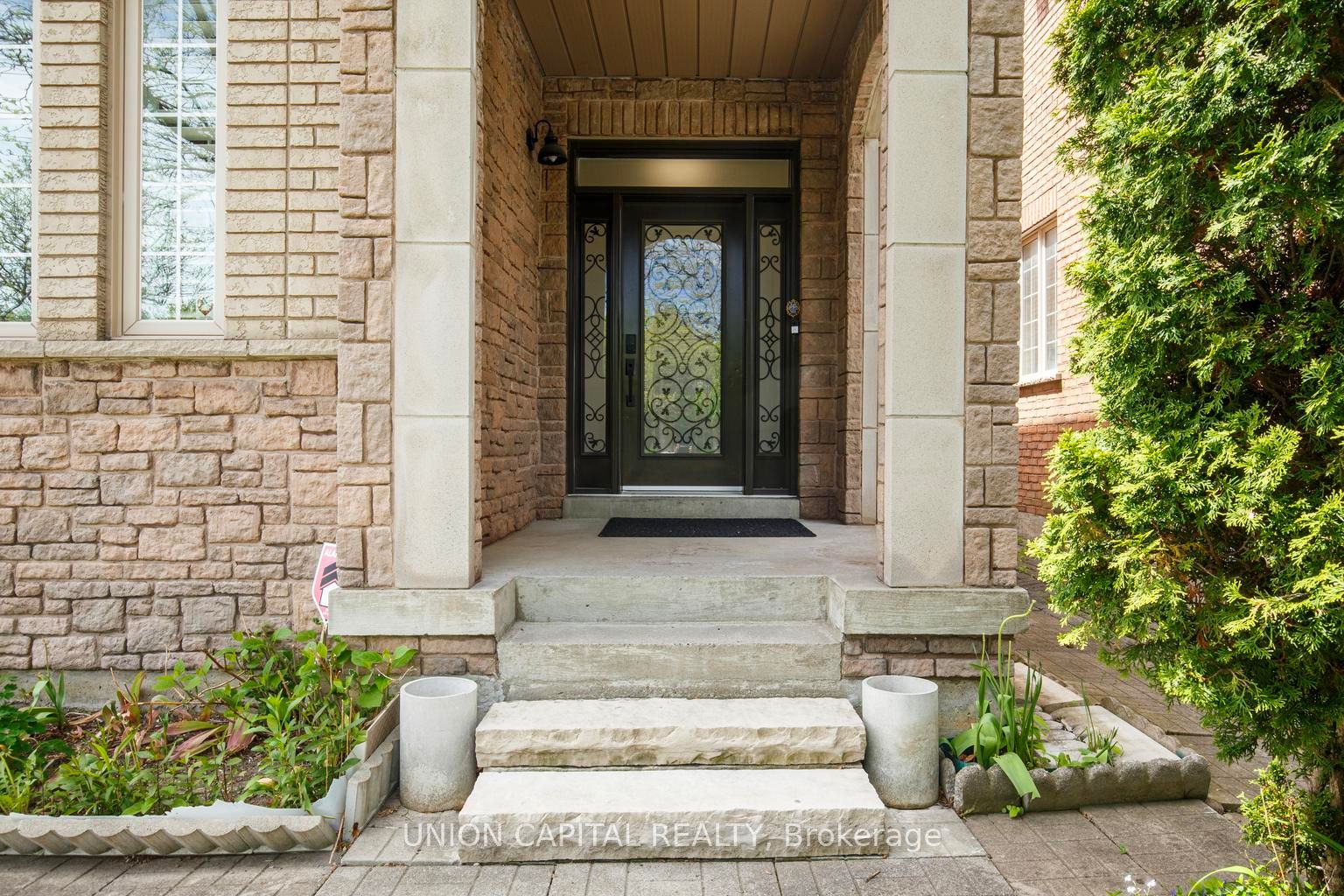 69 Southbrook Crescent, Markham, ON L6C 2H6 photo 2