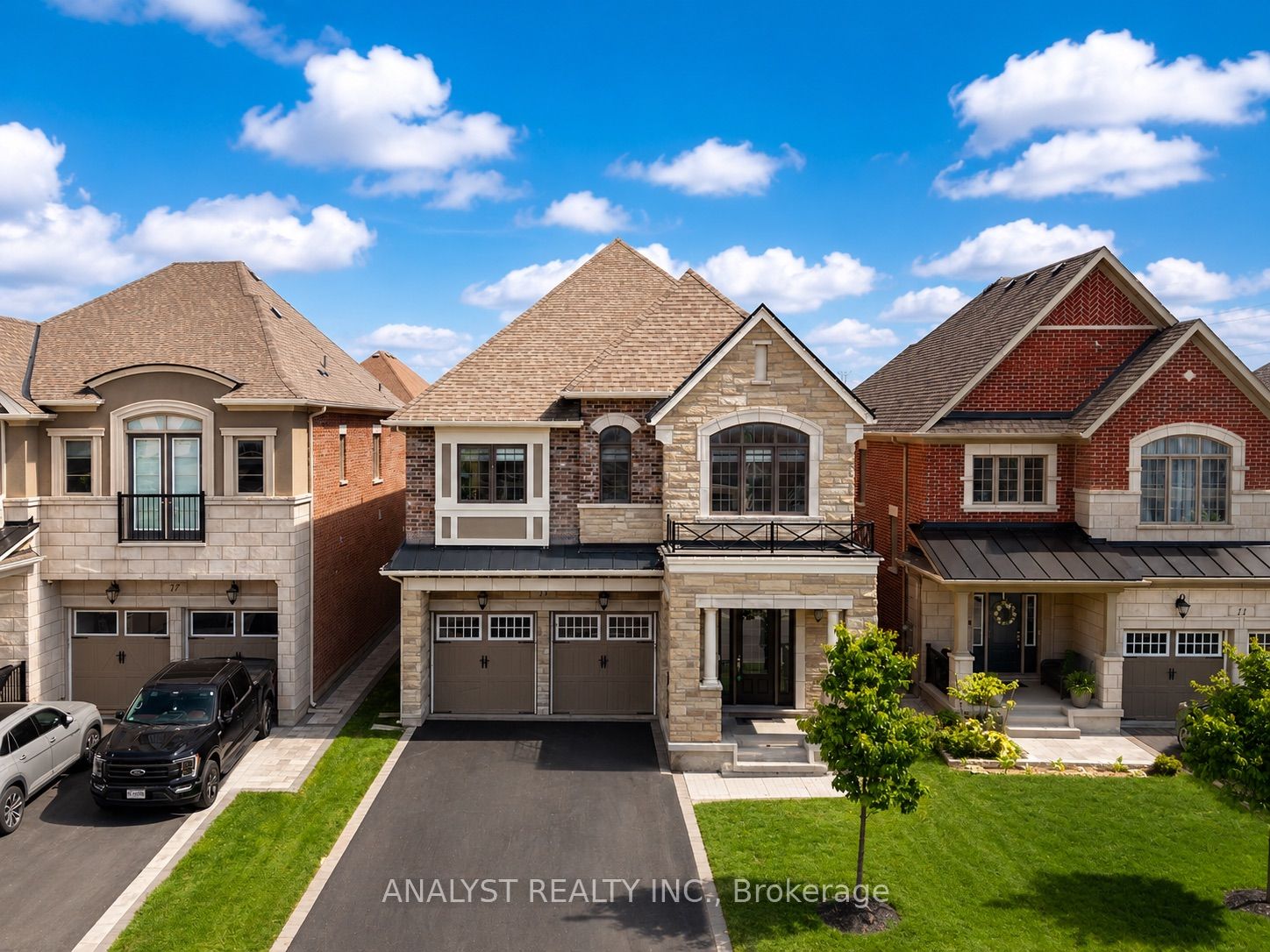 15 Streamside Street, Vaughan, ON L4H 4V3 photo 2