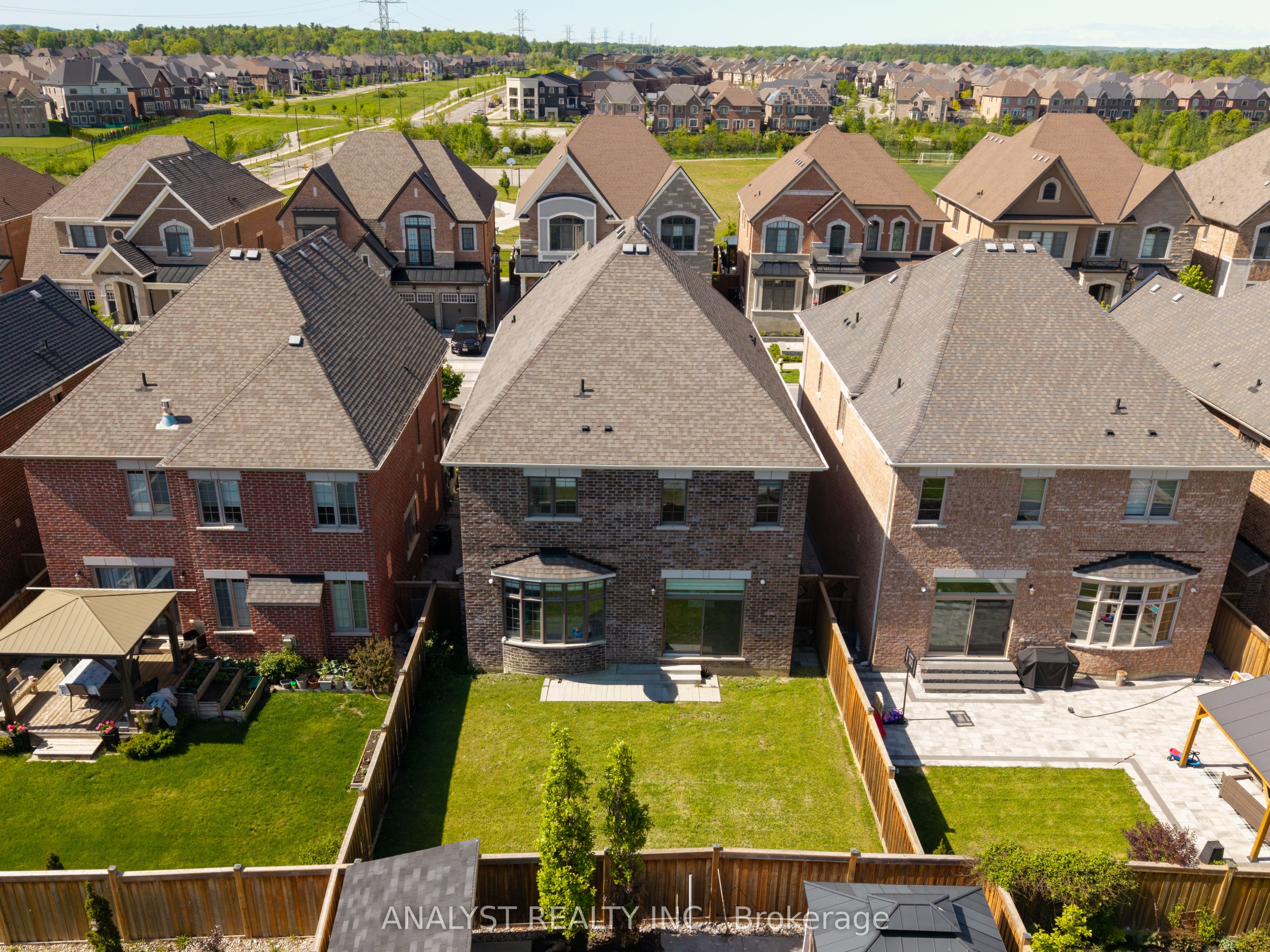 15 Streamside Street, Vaughan, ON L4H 4V3 photo 3