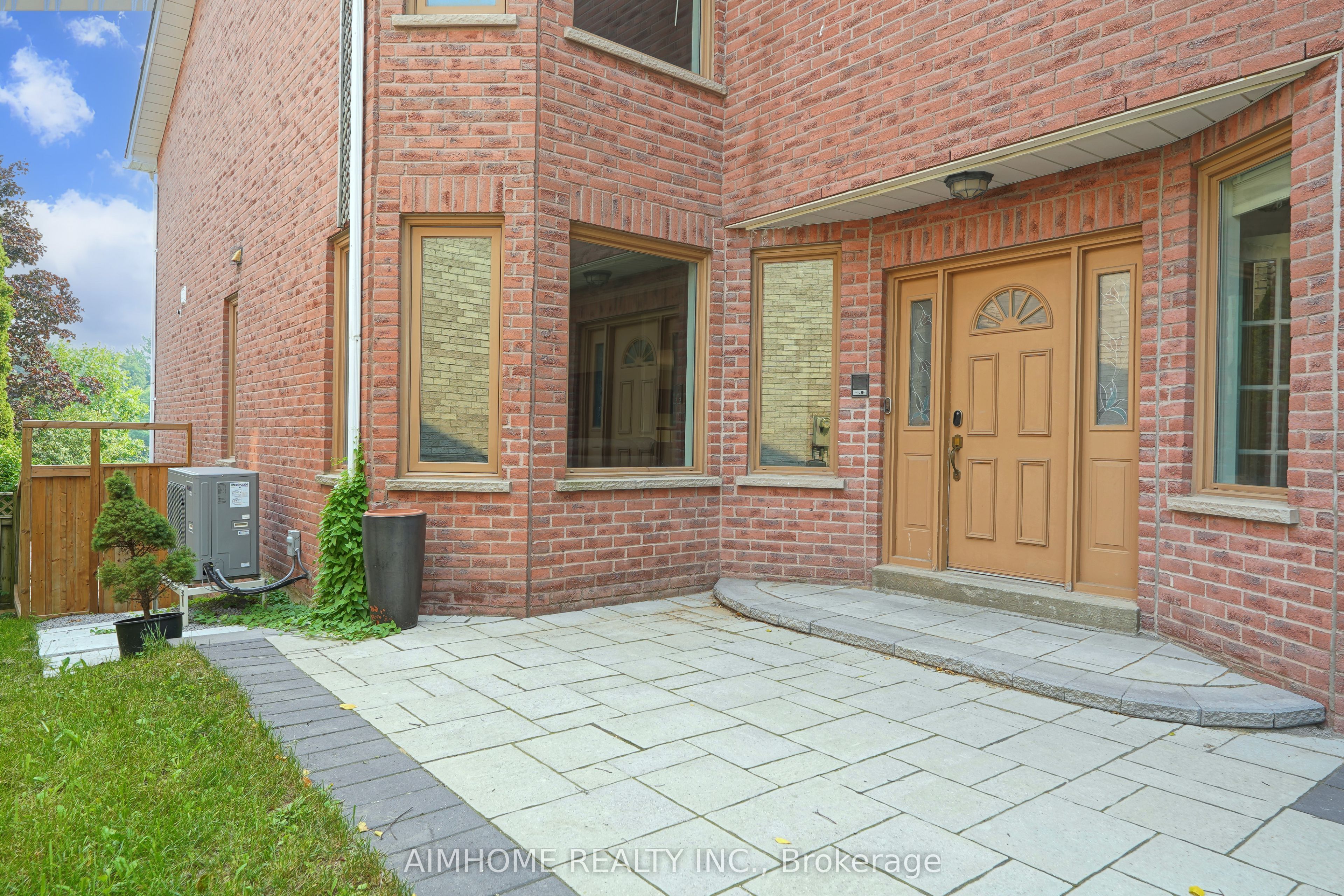 68 Aitken Circle, Markham, ON L3R 7L1 photo 3
