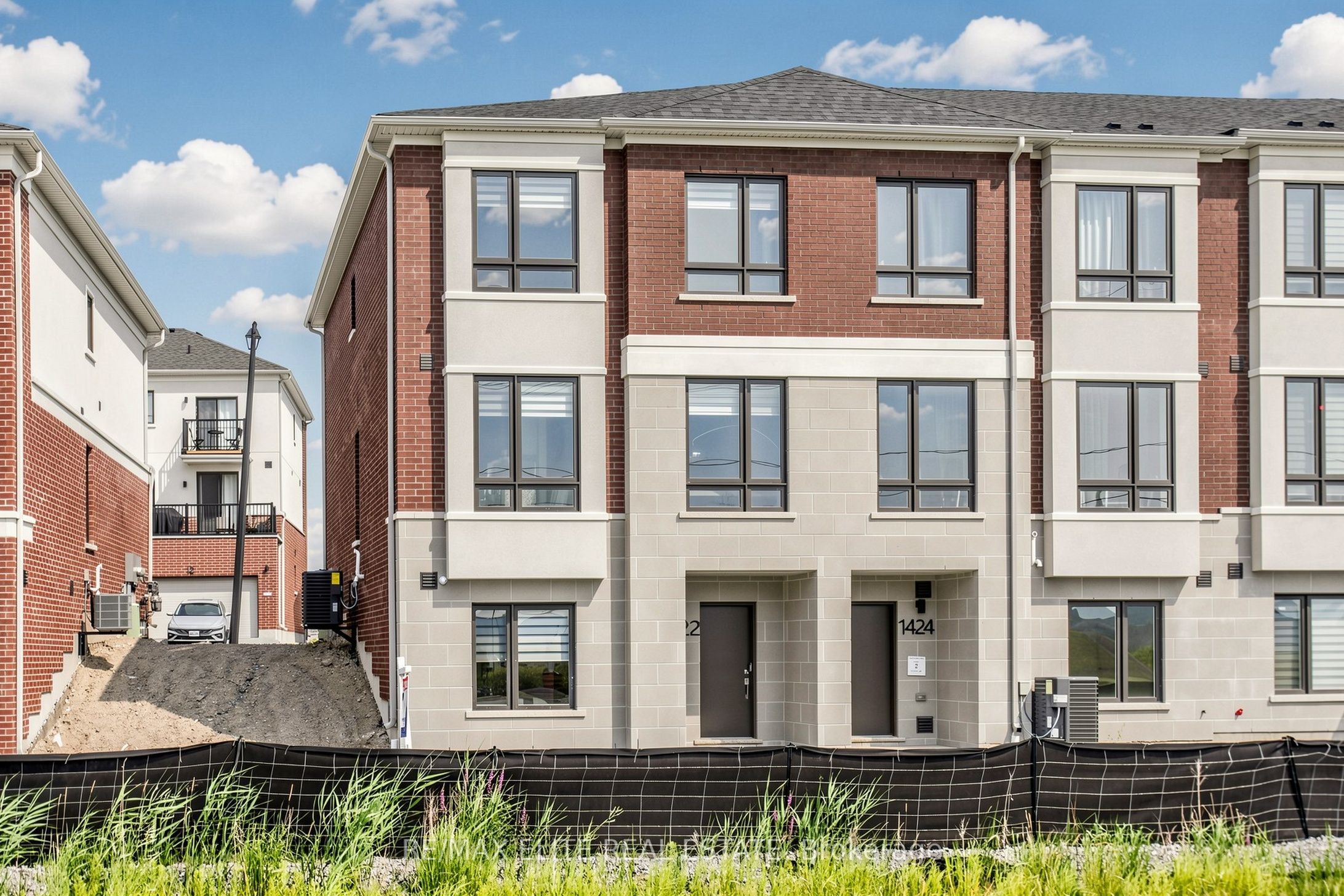 1422 19th Avenue, Richmond Hill, ON L4E 3R9 photo 4