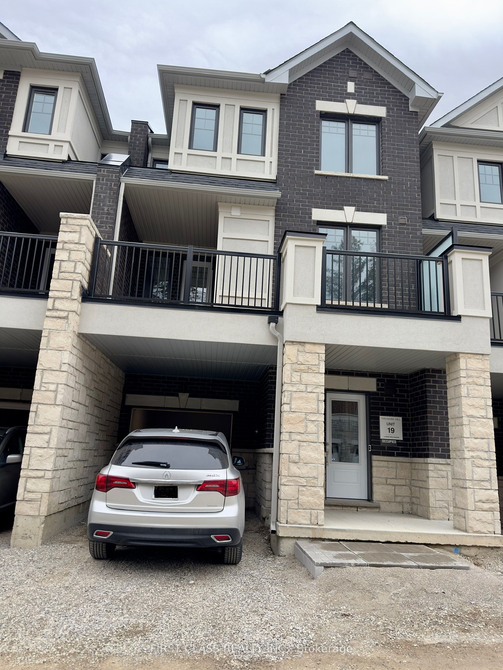 27 Arbour Green Cres Crescent, Vaughan, ON L4H 4V2