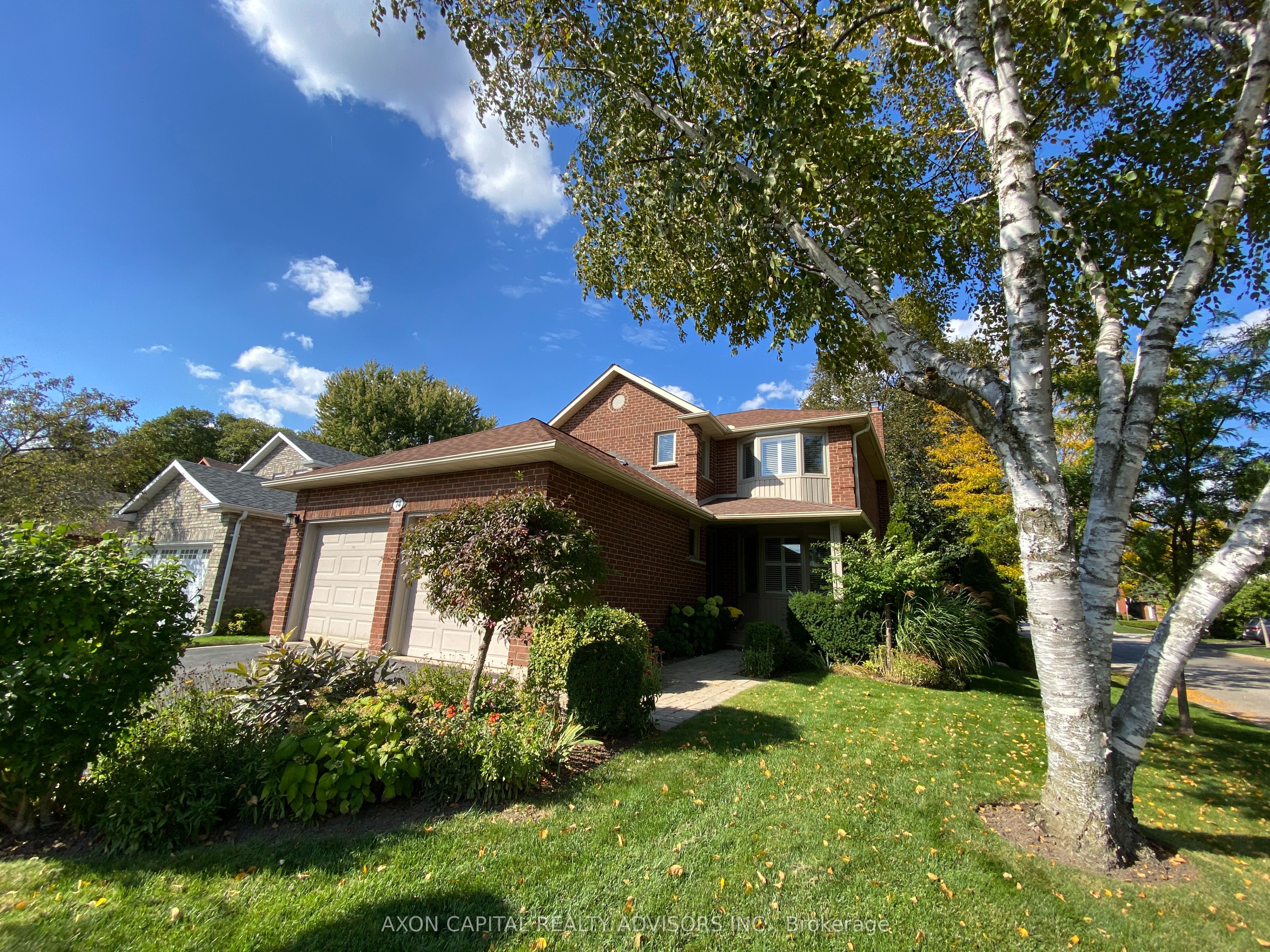 74 Eleanor Circle, Richmond Hill, ON L4C 6K7