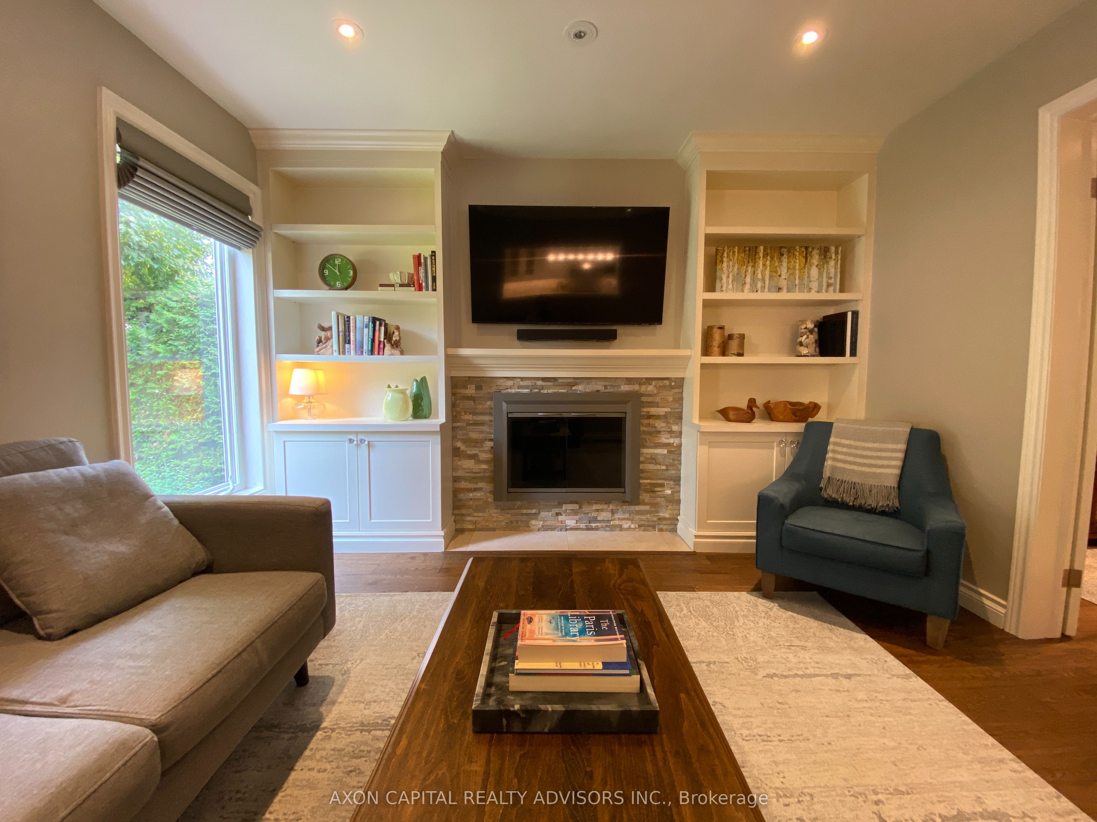 74 Eleanor Circle, Richmond Hill, ON L4C 6K7 photo 5