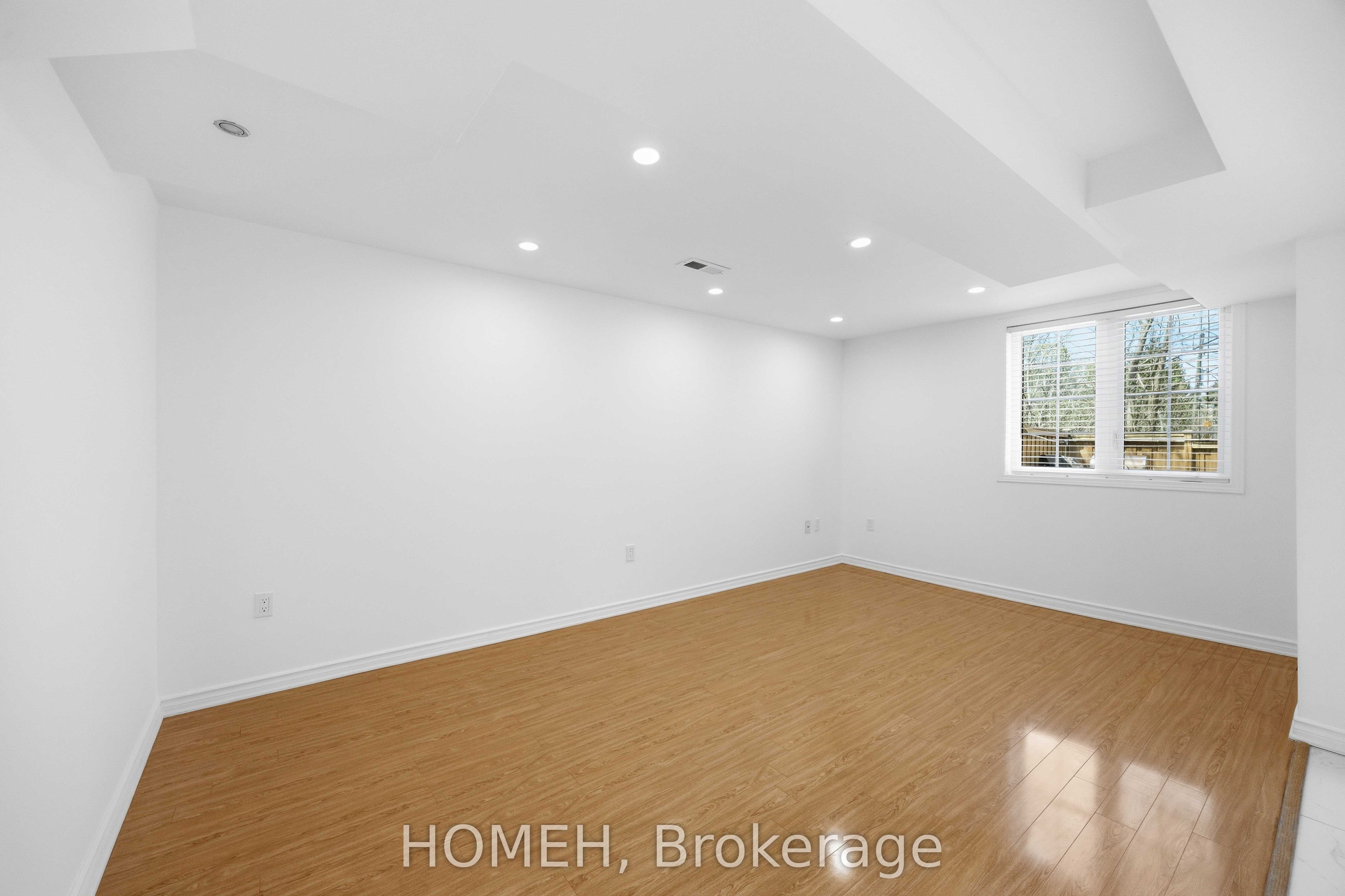 94 Dovetail Drive Walk out Basement, Richmond Hill, ON L4E 5A7 photo 4