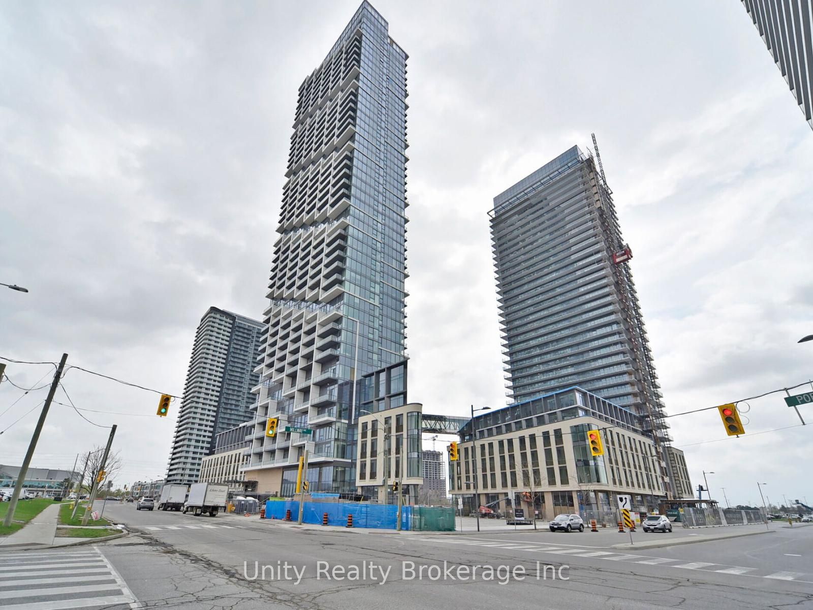 1000 Portage Parkway 305, Vaughan, ON L4K 0L1 photo 2