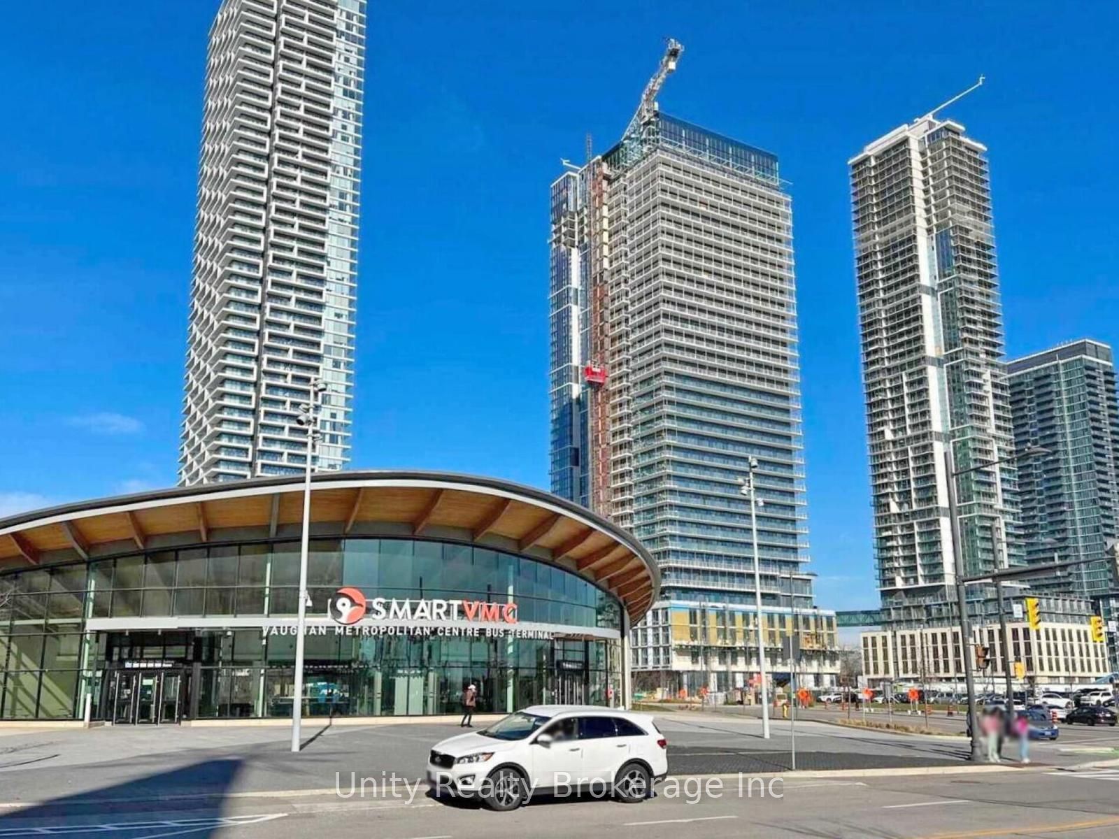 1000 Portage Parkway 305, Vaughan, ON L4K 0L1 photo 3