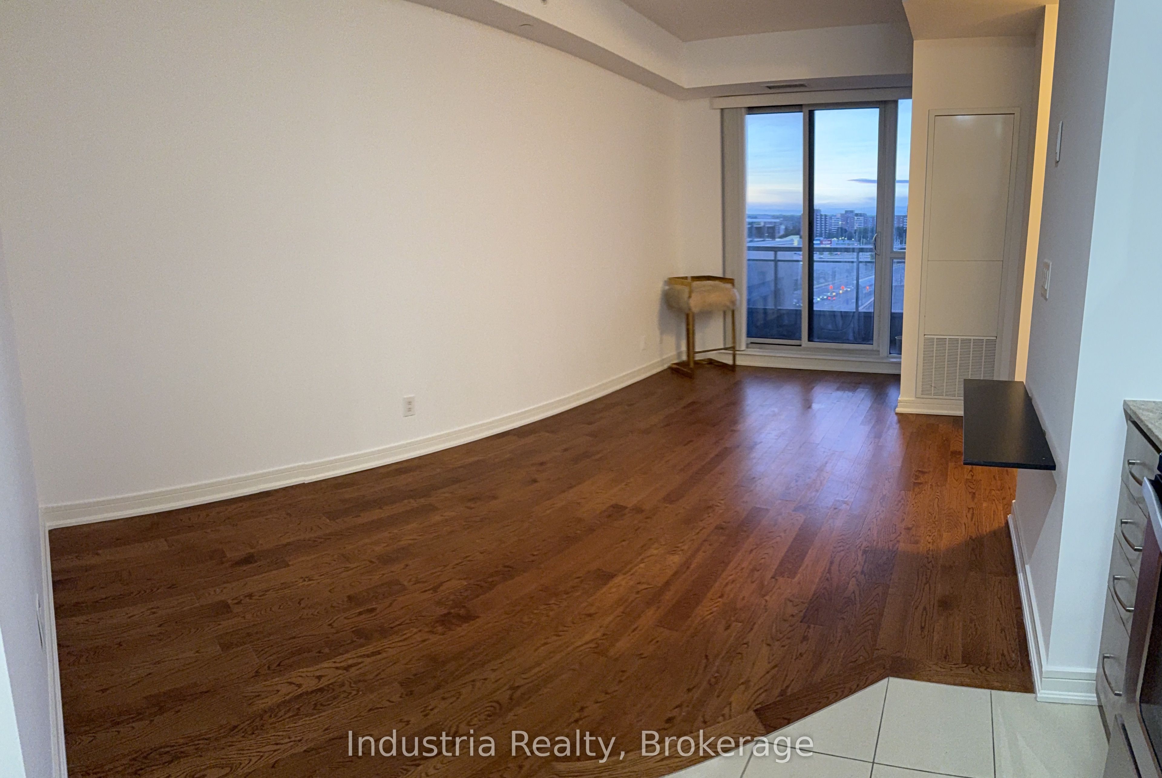 9201 Yonge Street NW701, Richmond Hill, ON L4C 1H9 photo 3