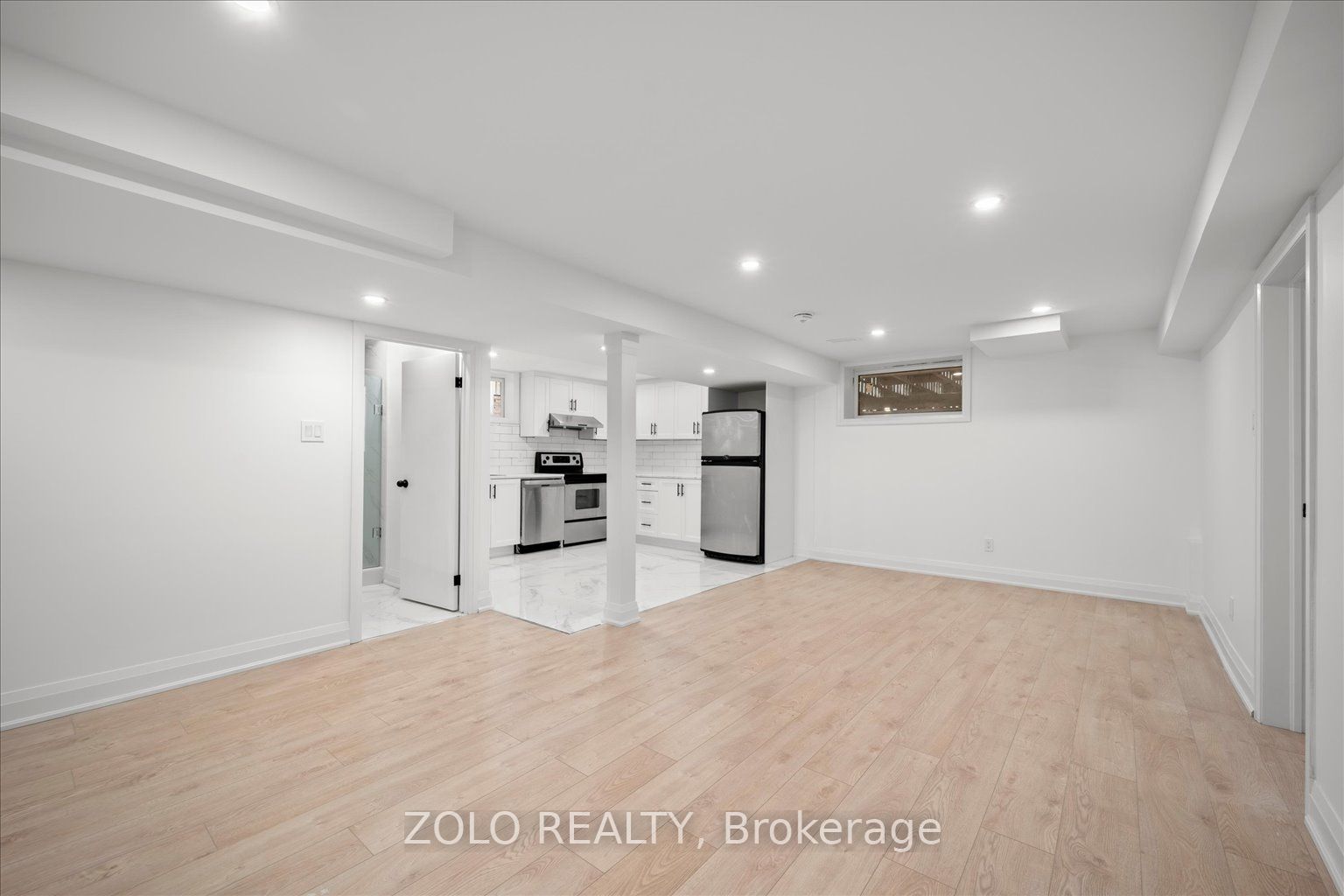 278 Alex Doner Drive Lower, Newmarket, ON L3X 1G6 photo 4