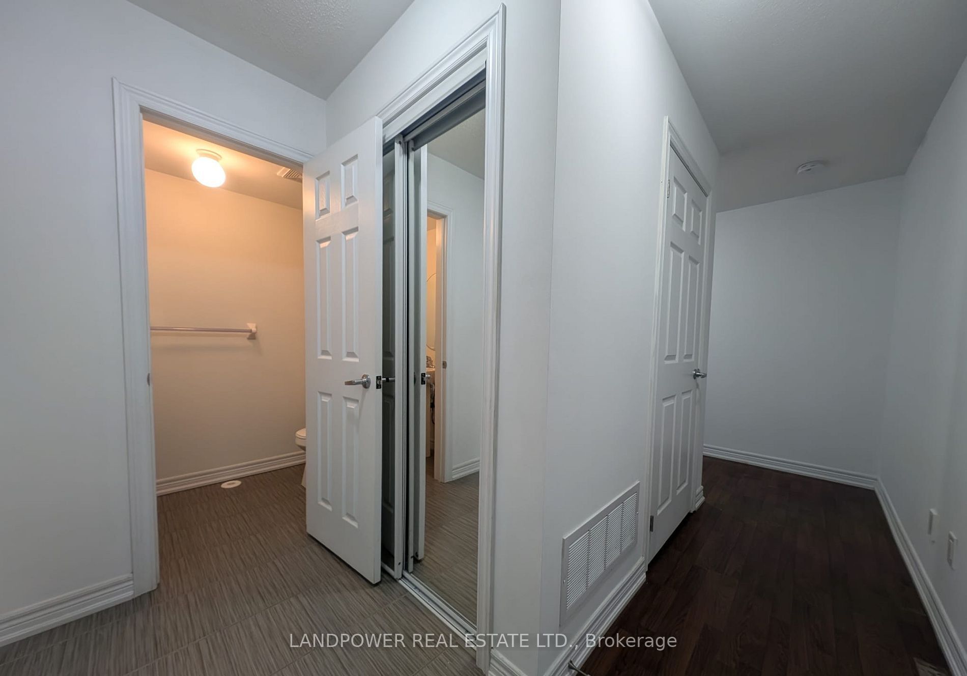 9872 Mccowan Road, Markham, ON L6C 0N3 photo 3