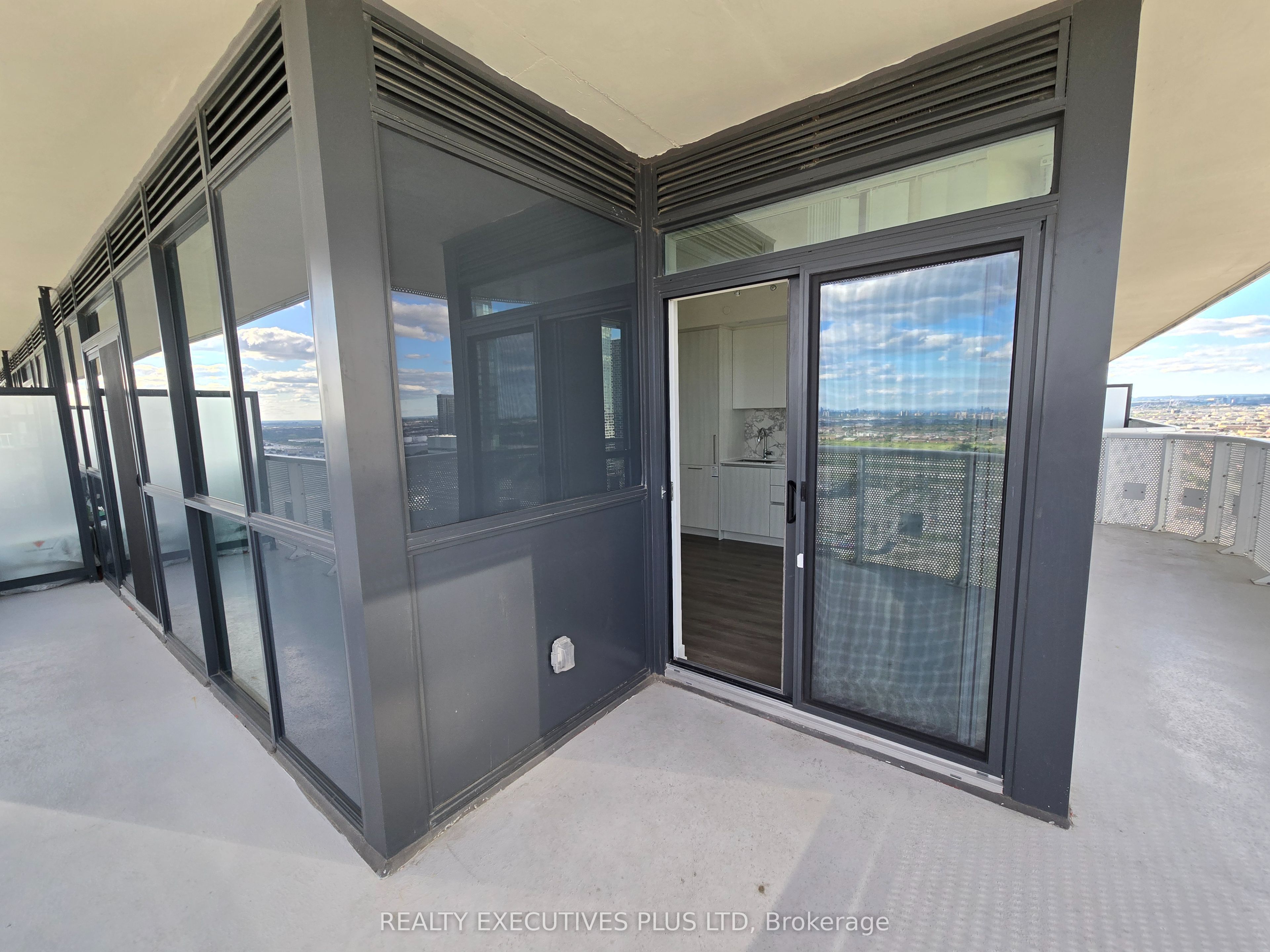 225 Commerce Street 3202, Vaughan, ON L4K 0R1 photo 2