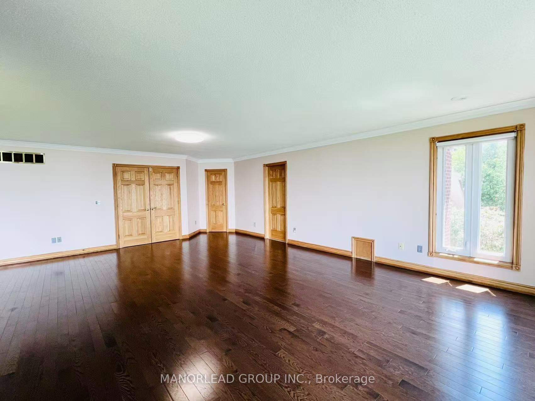42 Metropolitan Crescent, Georgina, ON L4P 1L5 photo 5