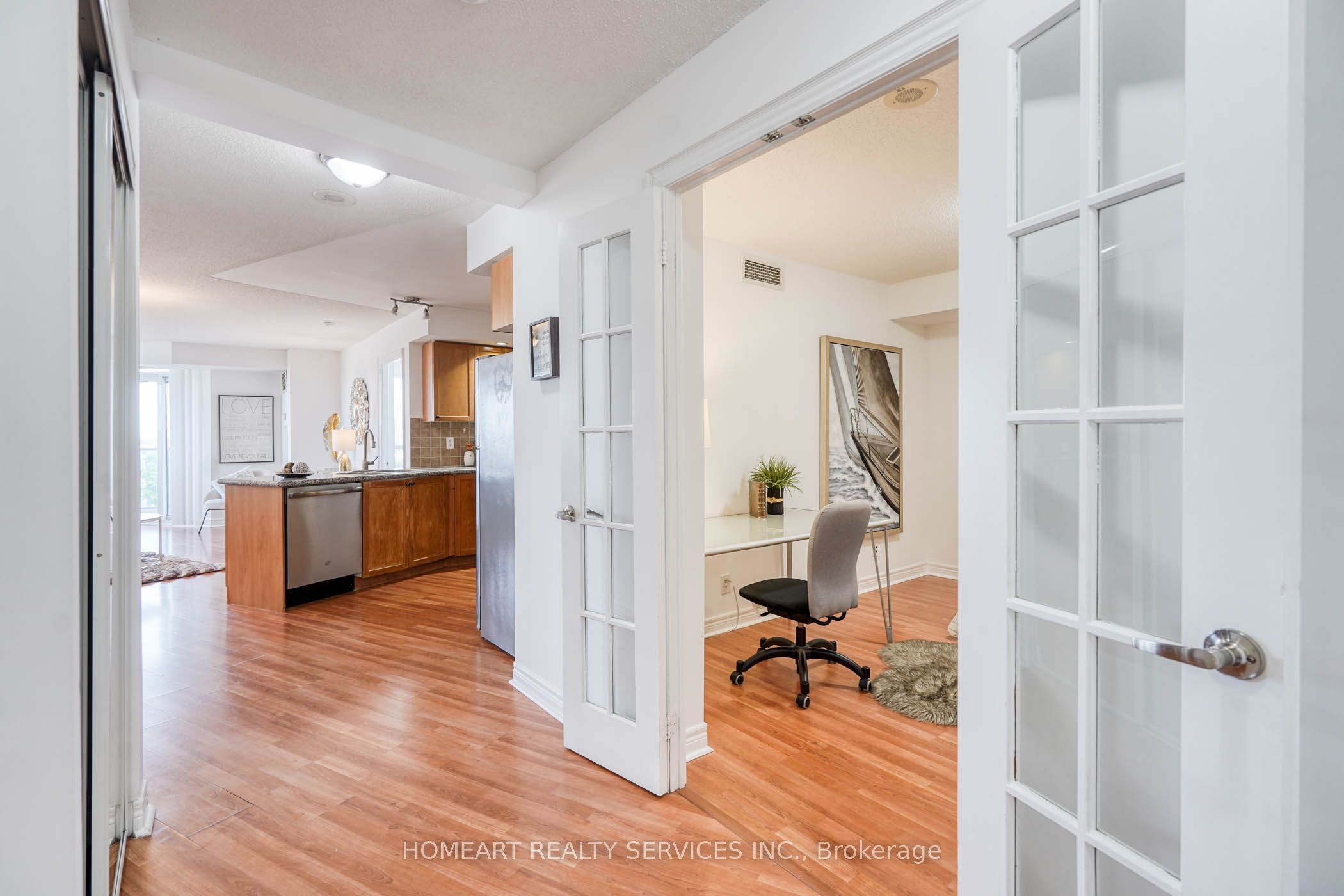 33 Cox Boulevard 722, Markham, ON L3R 8A6 photo 2