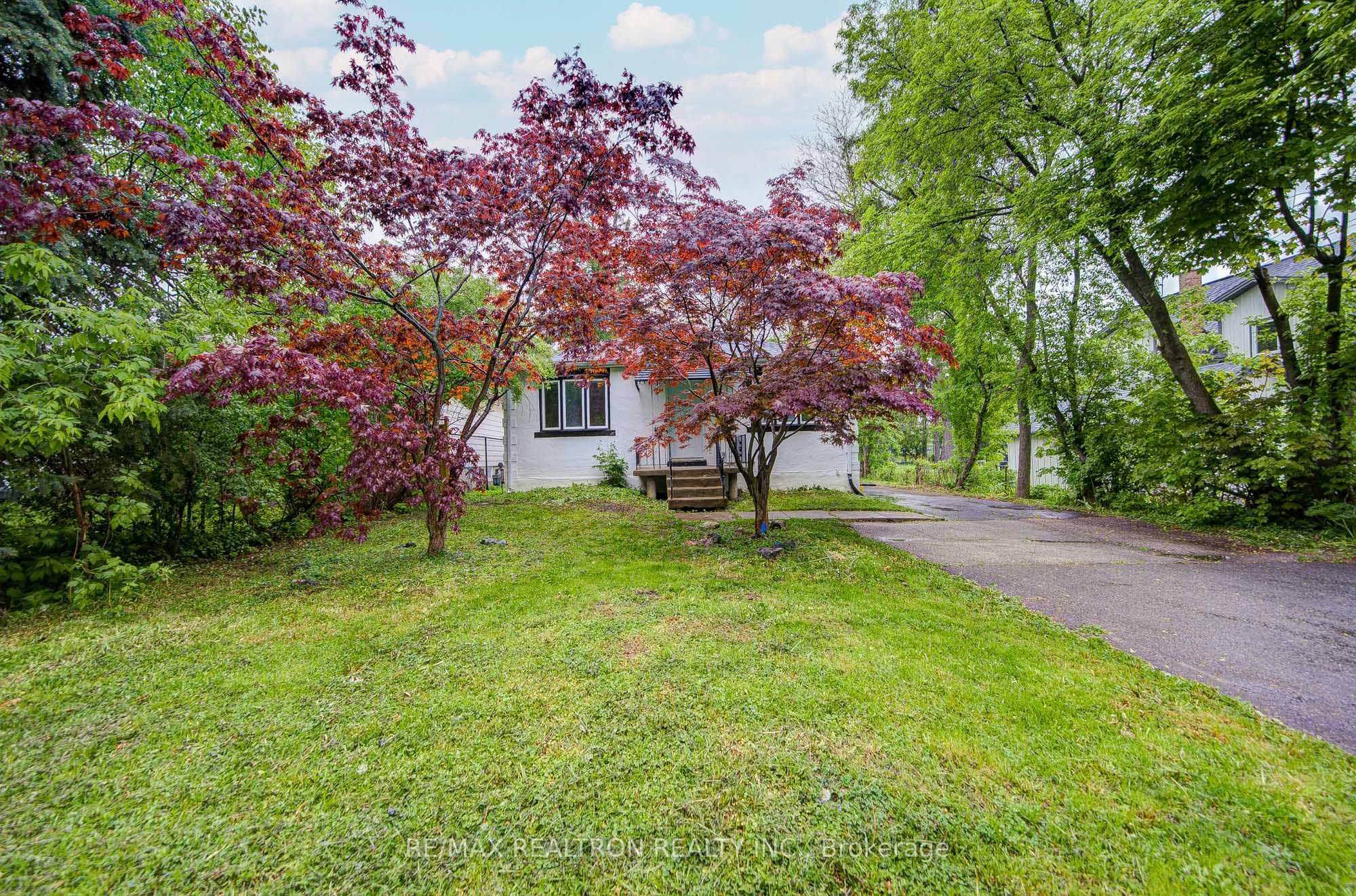 95 Roseview Avenue, Richmond Hill, ON L4C 1C6 photo 3