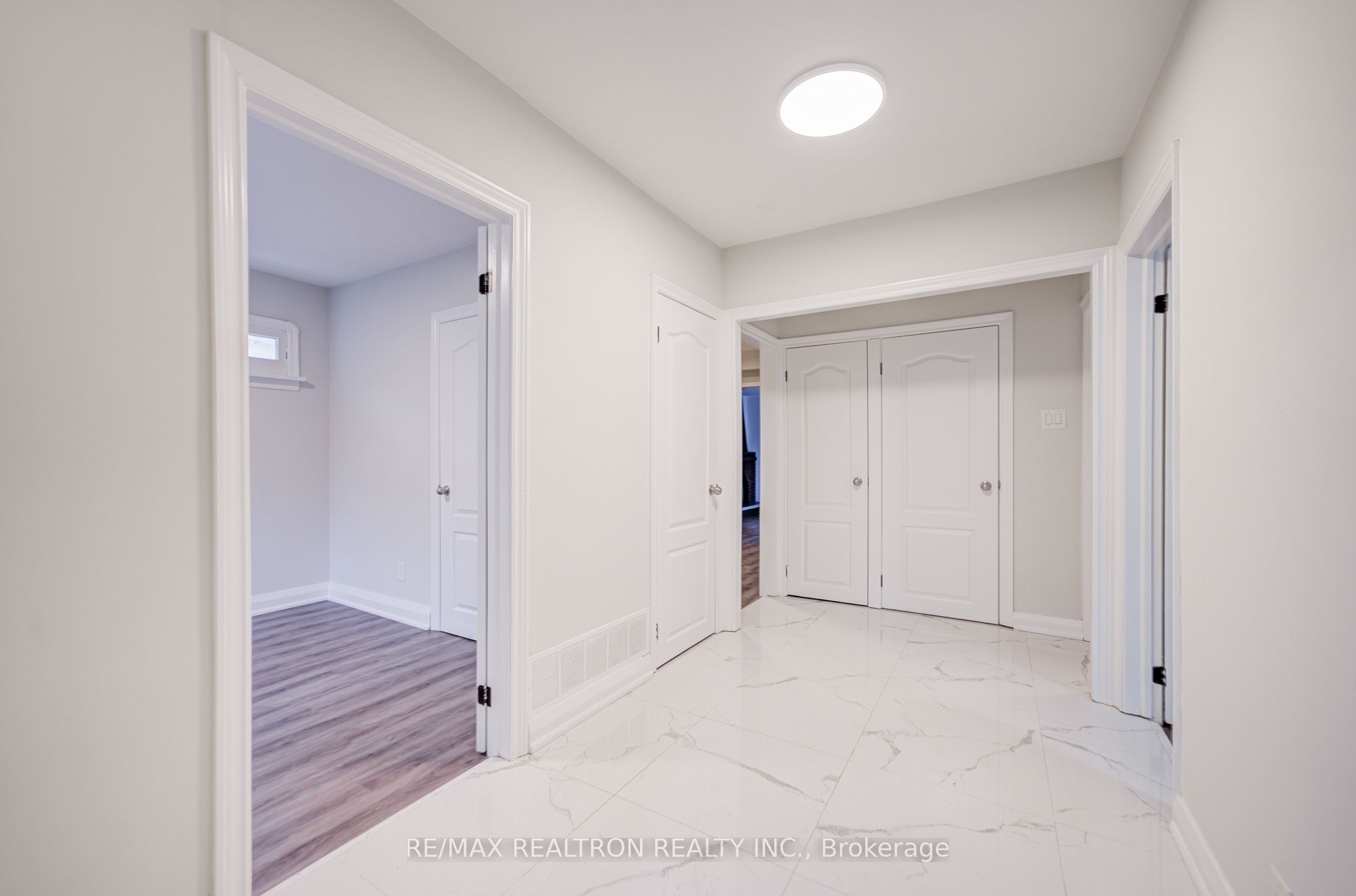 95 Roseview Avenue, Richmond Hill, ON L4C 1C6 photo 4