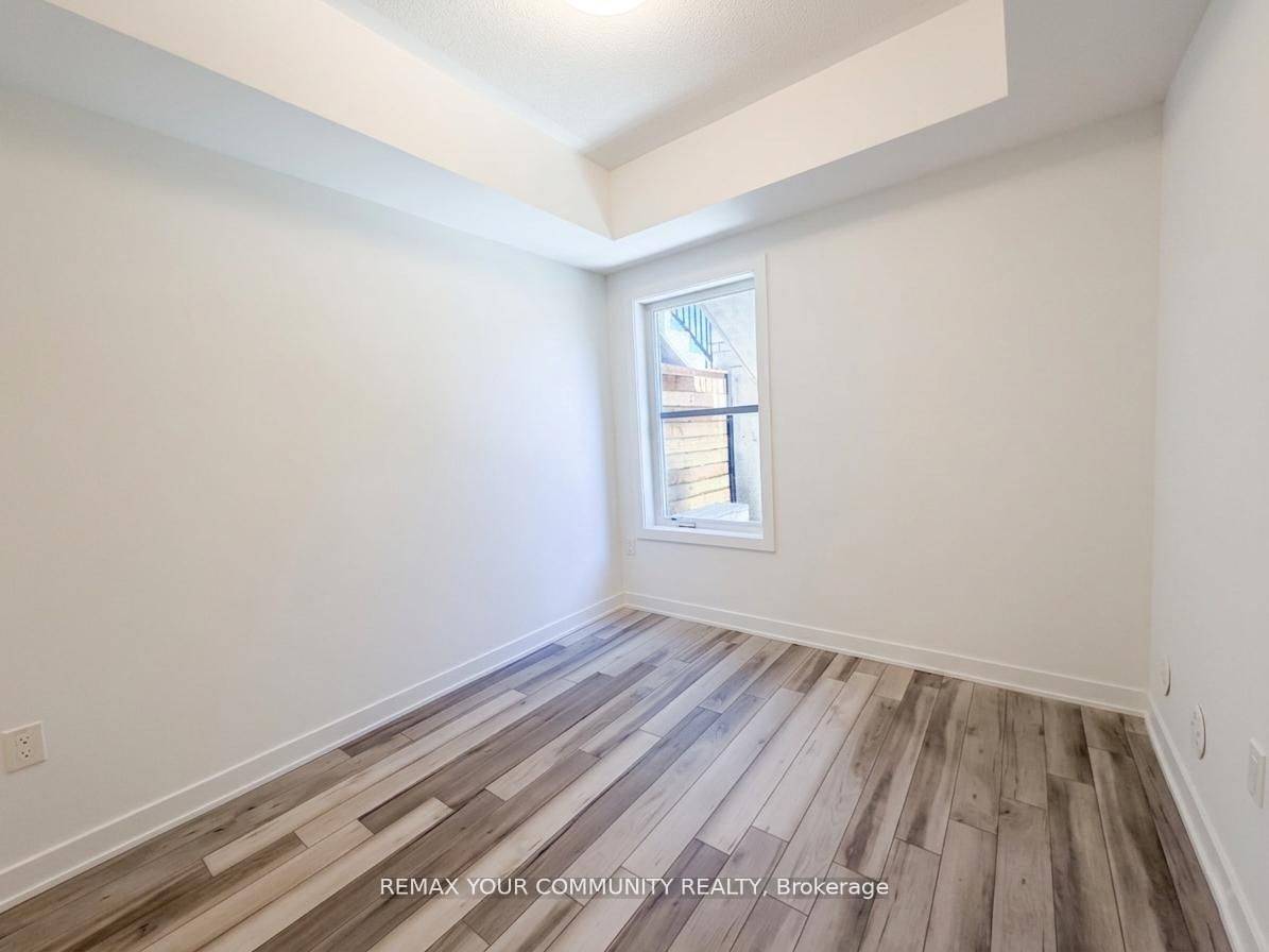 15100 Yonge Street 106, Aurora, ON L4G 4C8 photo 4
