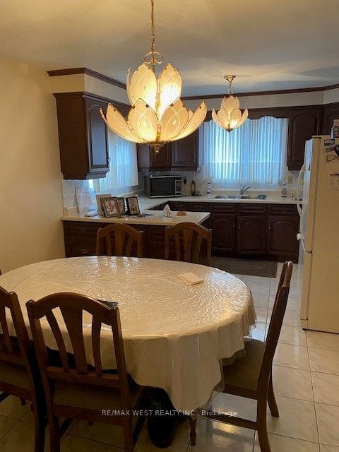 98 Jeanne Drive, Vaughan, ON L4L 1X9 photo 5