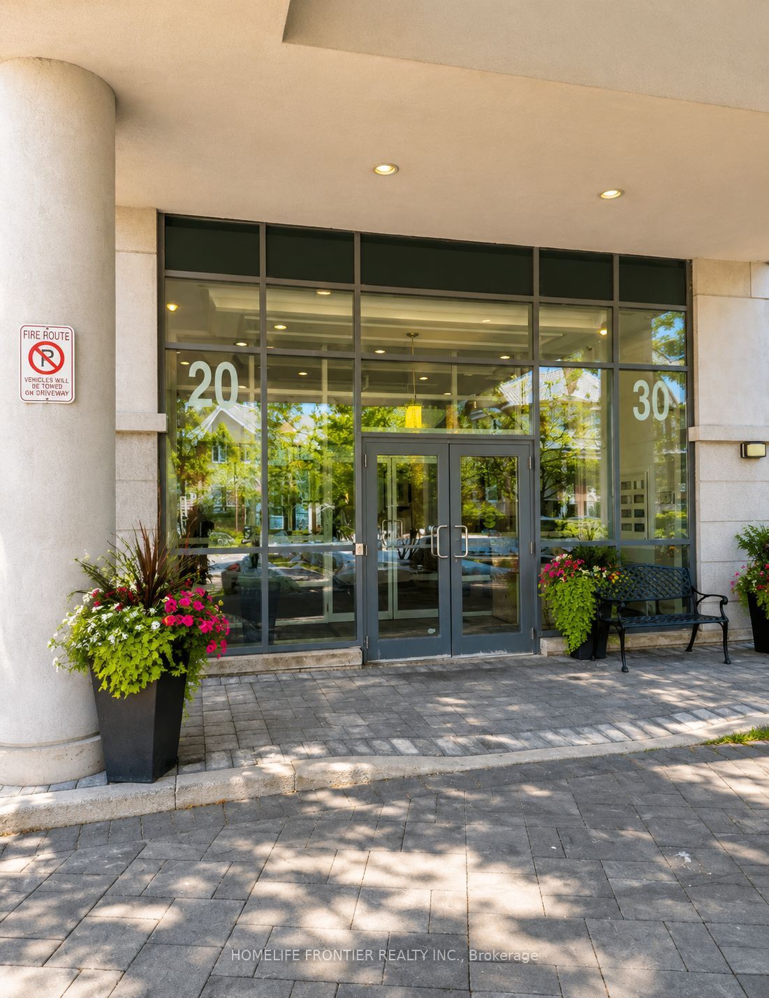 20 North Park Road 509, Vaughan, ON L4J 0G7 photo 2