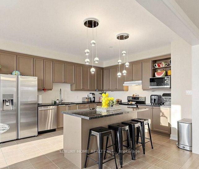 78 BEN SINCLAIR Avenue, East Gwillimbury, ON L0G 1R0 photo 5