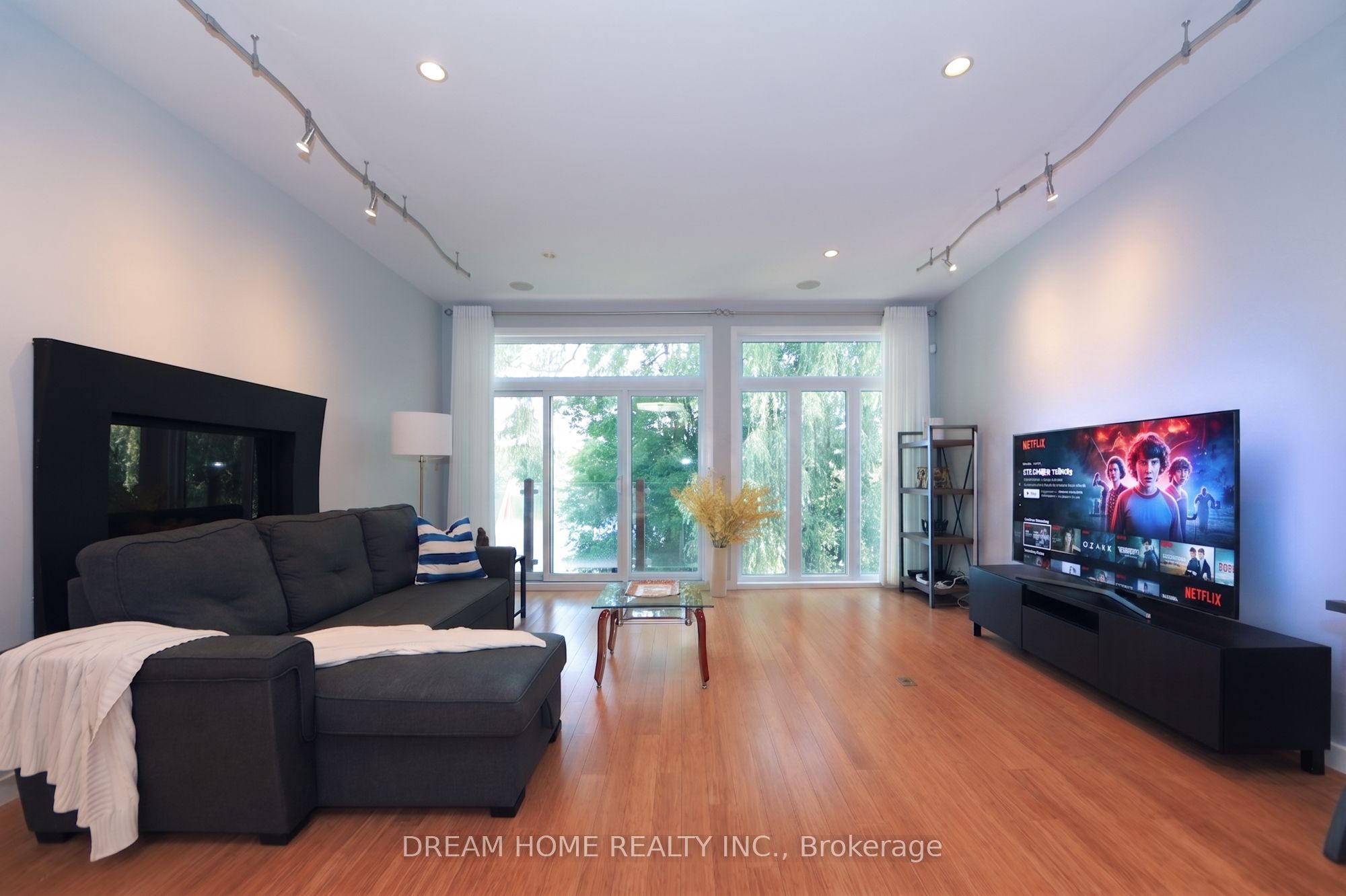 74 Lakeview Avenue, Whitchurch-Stouffville, ON L4A 2G9 photo 5